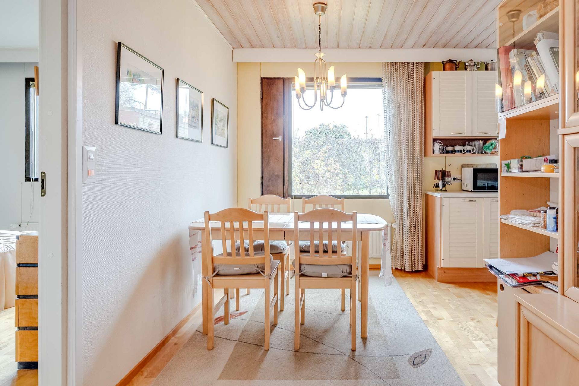 Ikämiestenkatu 22, Lukonmäki, Tampere