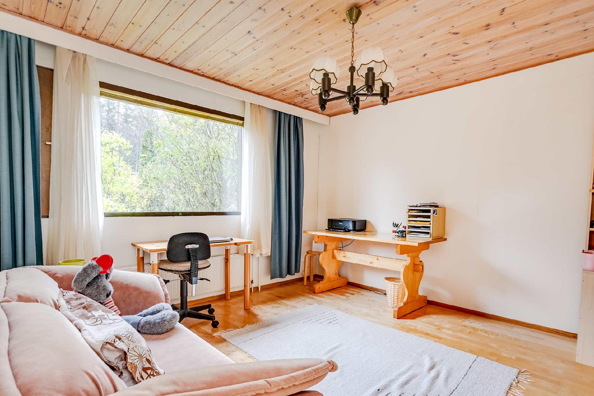 Ikämiestenkatu 22, Lukonmäki, Tampere