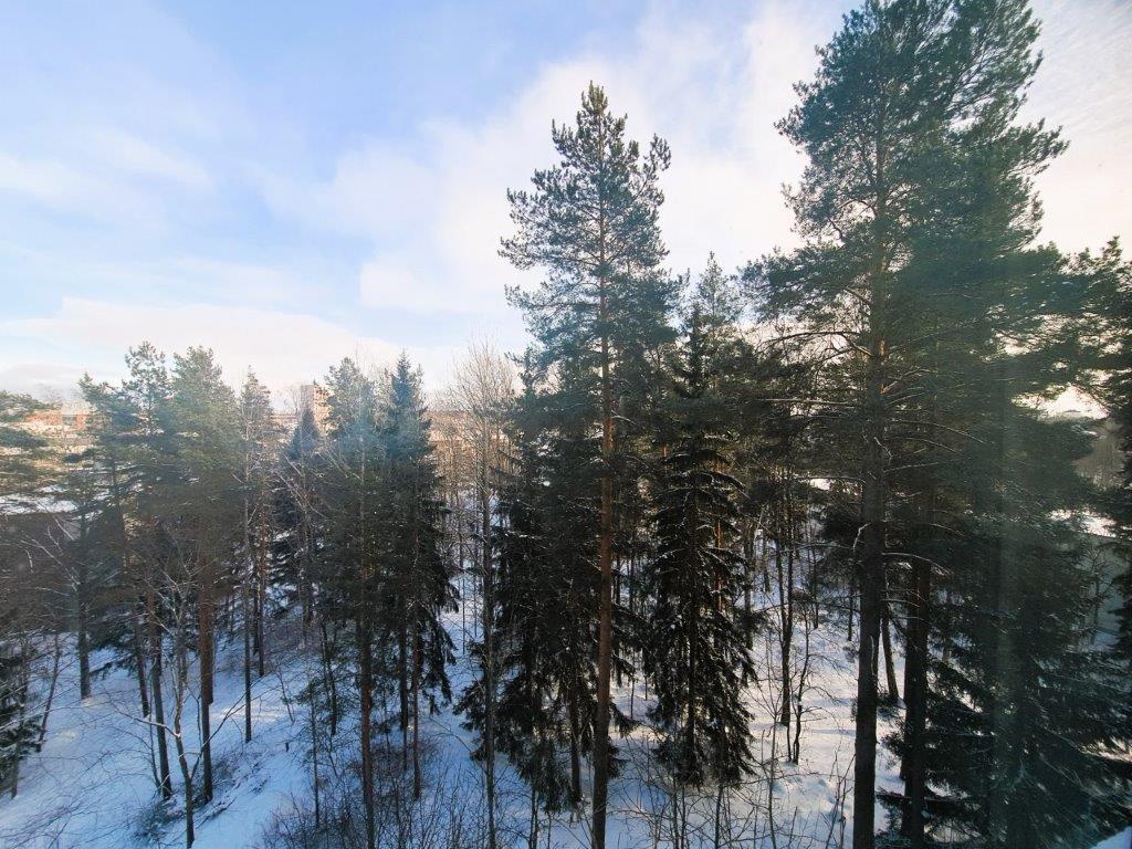 näkymät makuuhuoneesta länteen