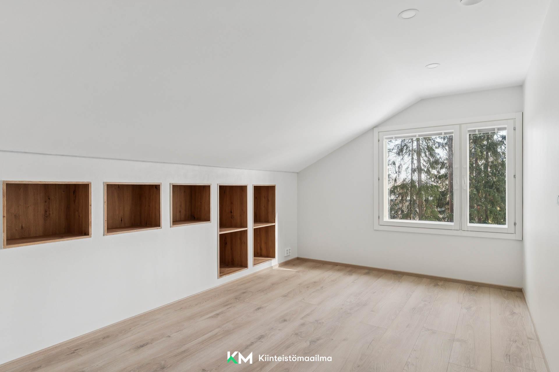 Huone ilman digistailausta.