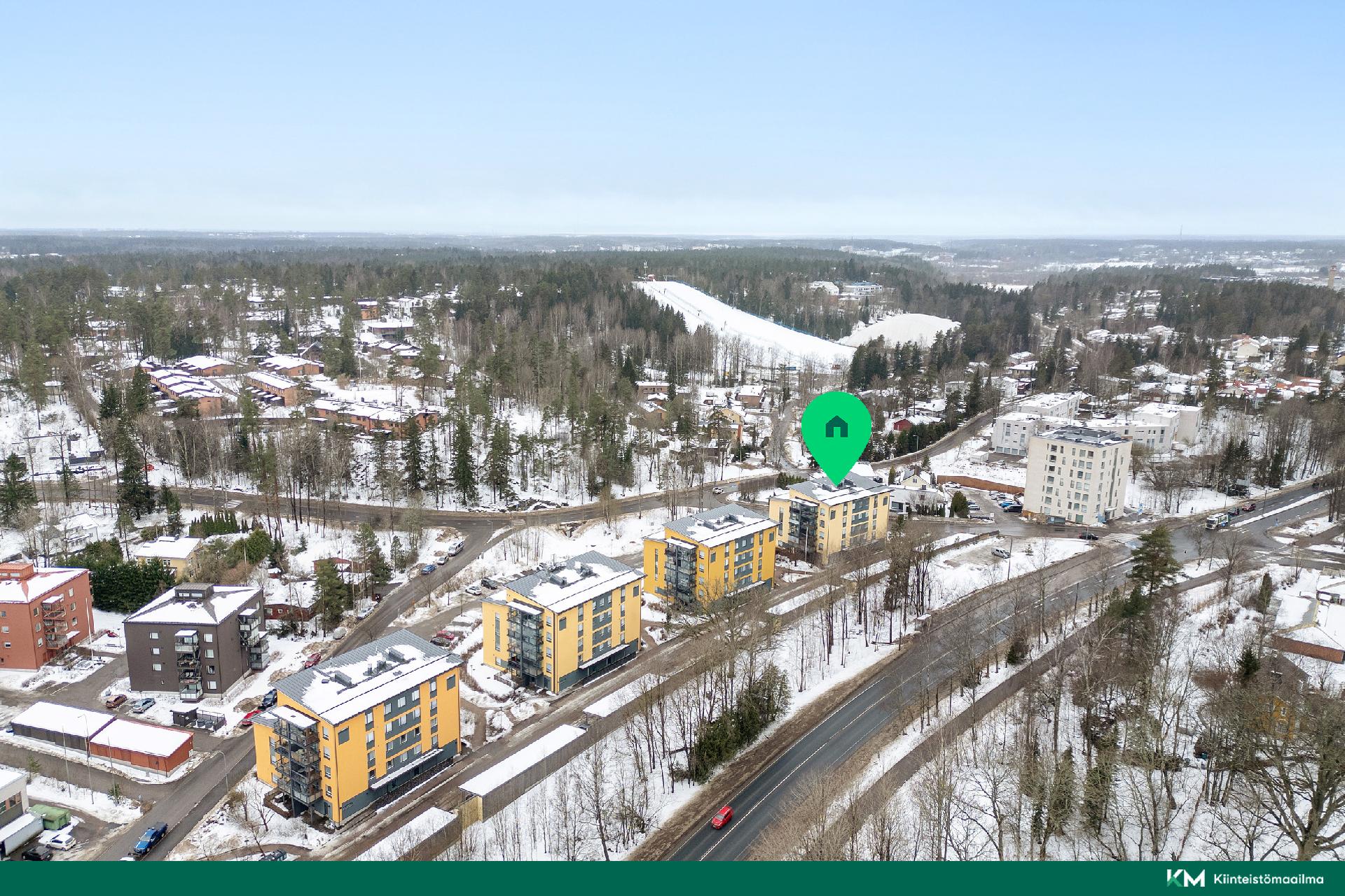 Pujotelurinne lähellä