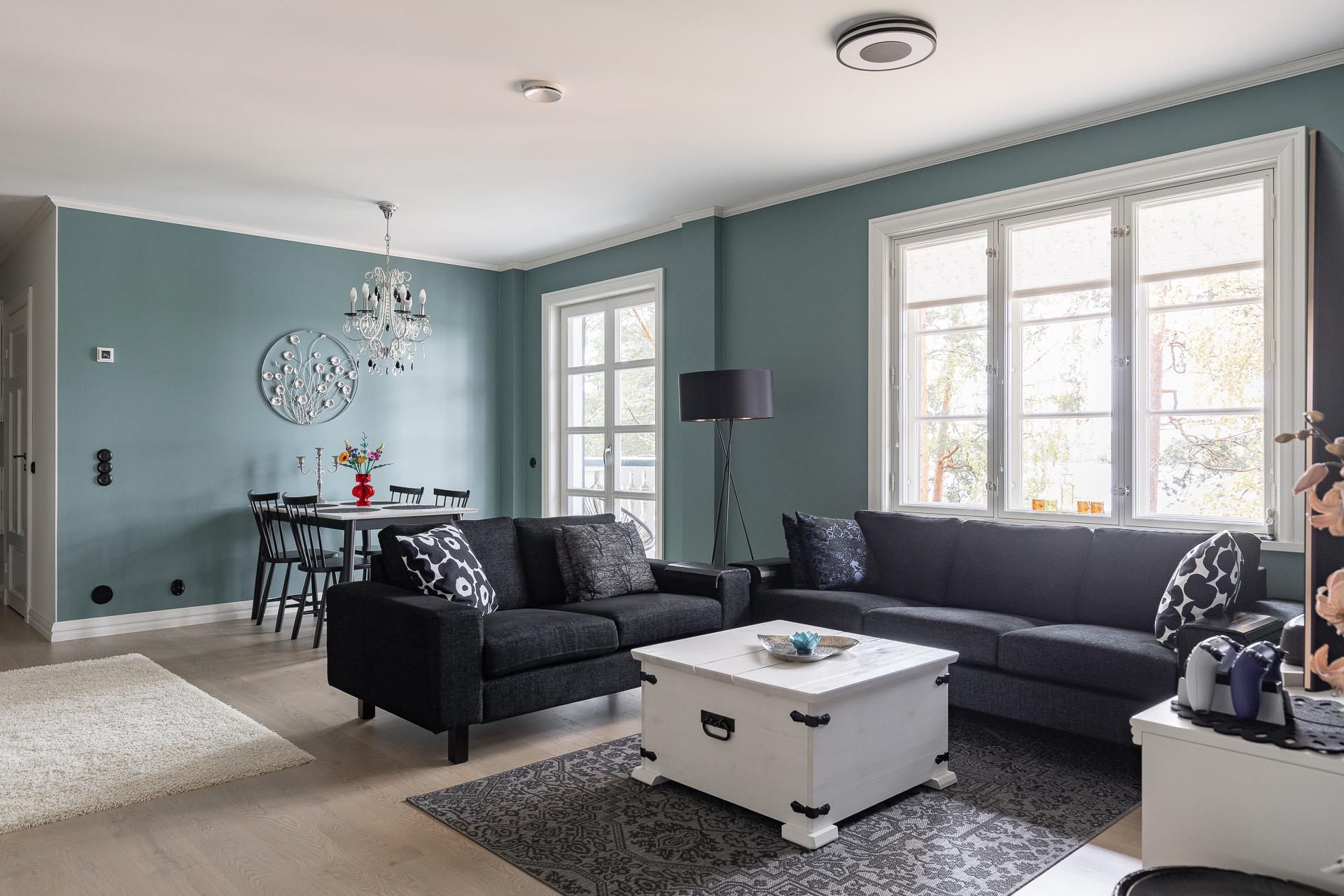 olohuone  ja ruokailutila