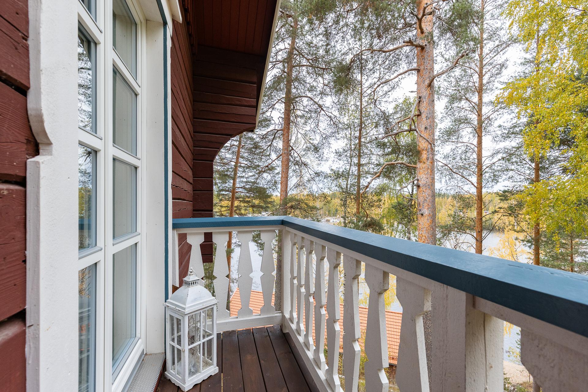 käynti makuuhuoneen parvekkeelle