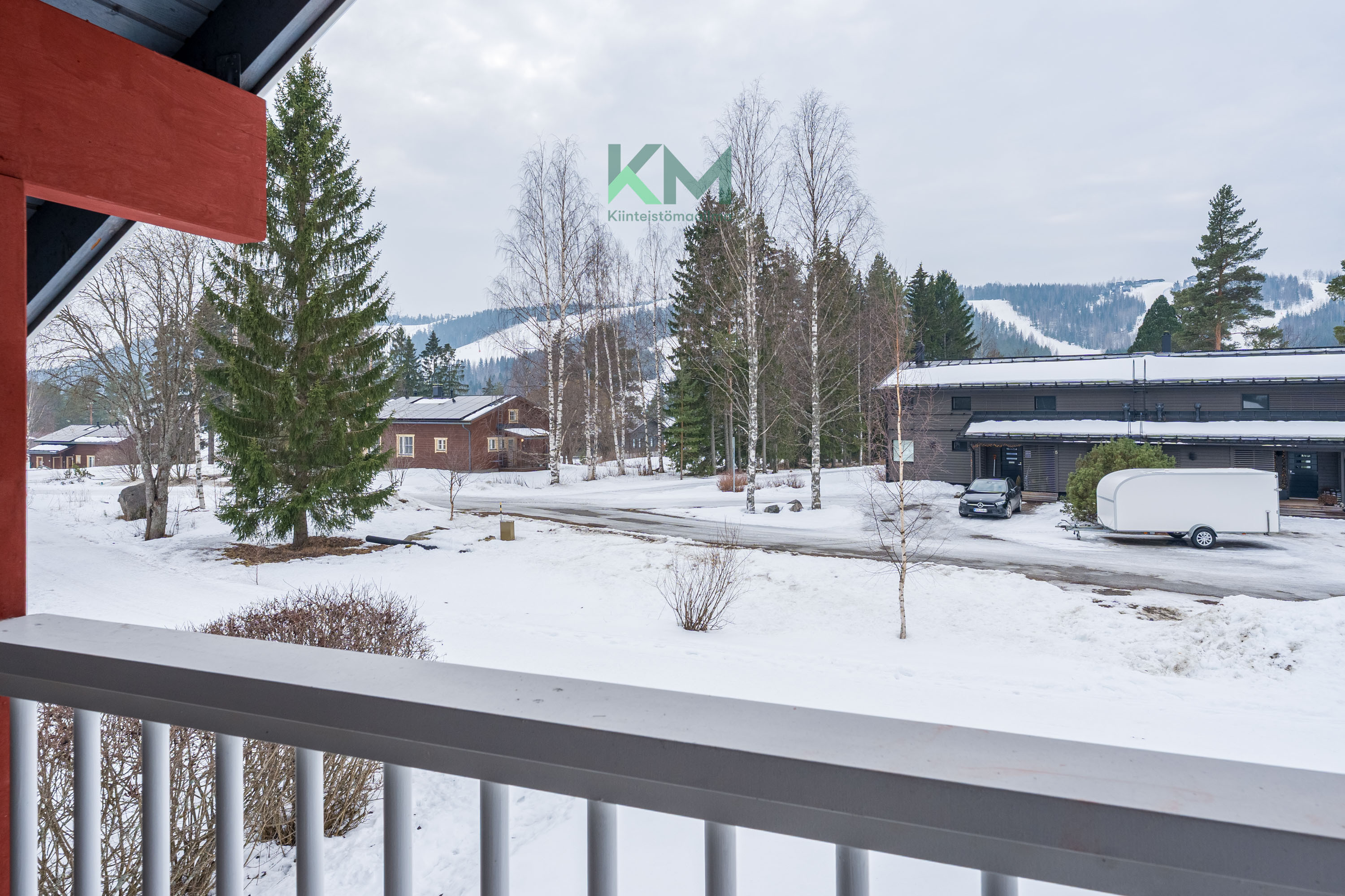 Näkymät rinteiden suuntaan