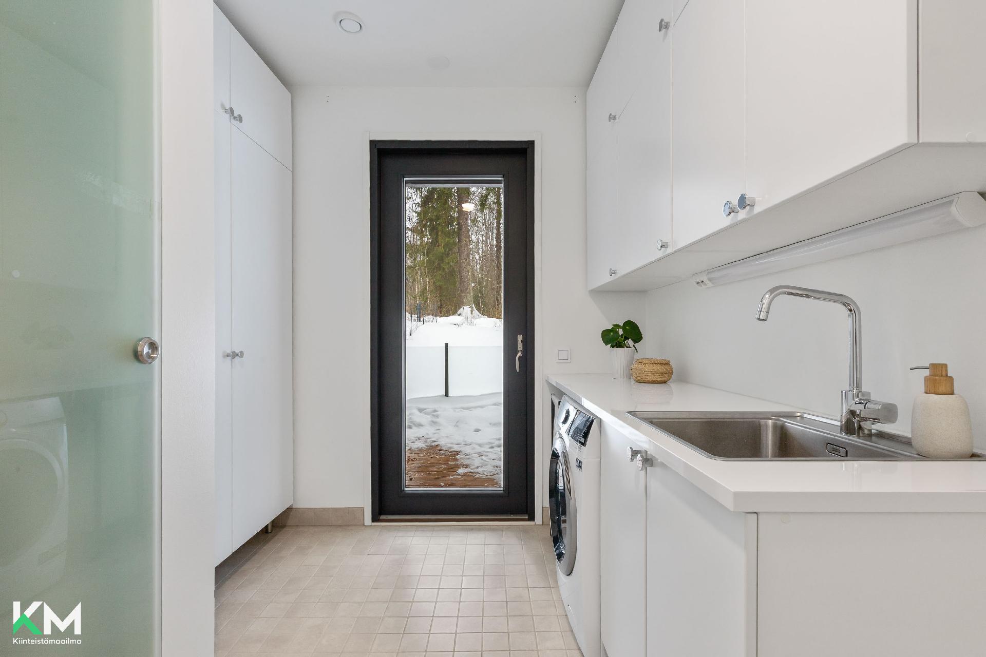 Kodinhoitohuone kuva 1. 