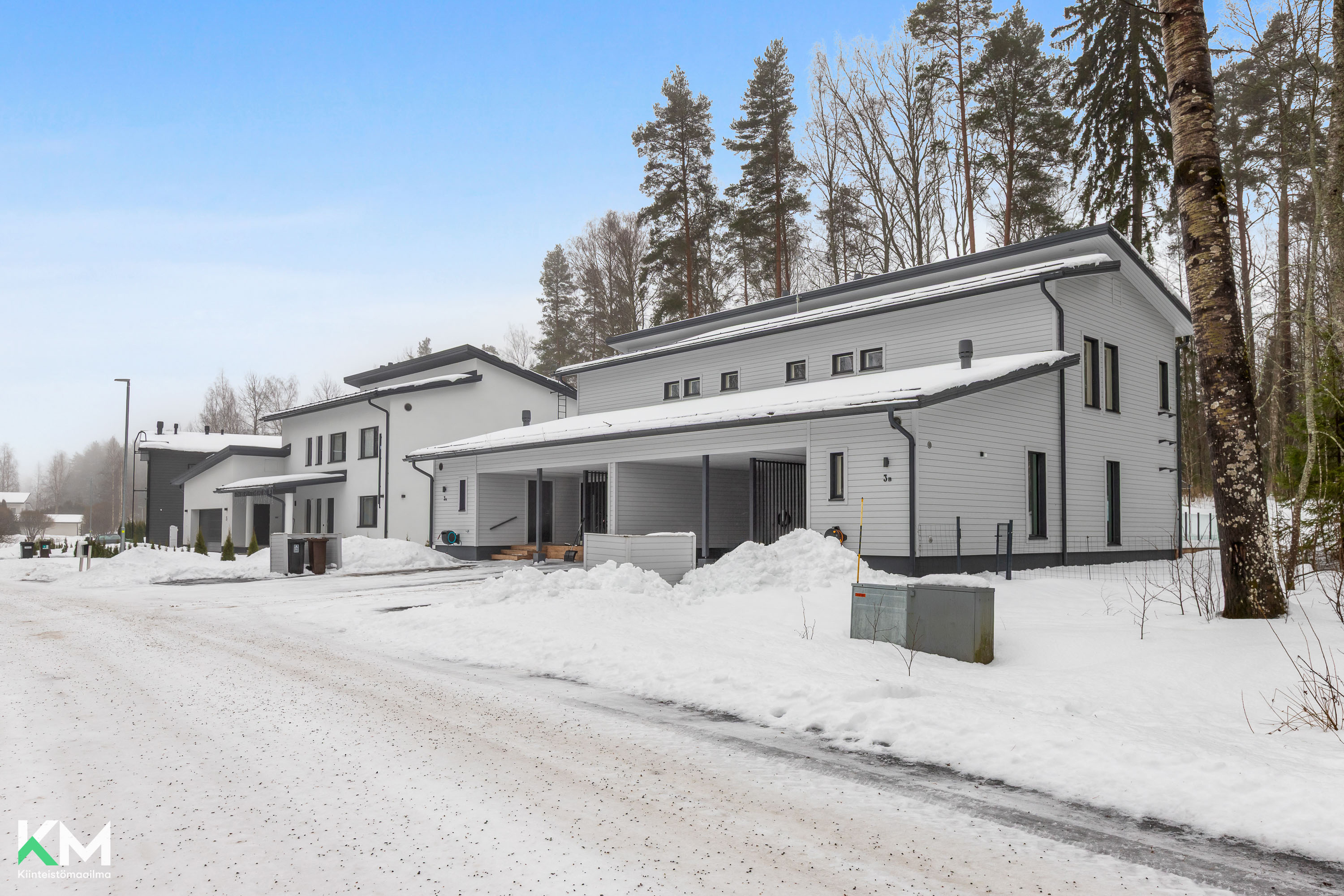Julkisivukuva tulosuunnasta.