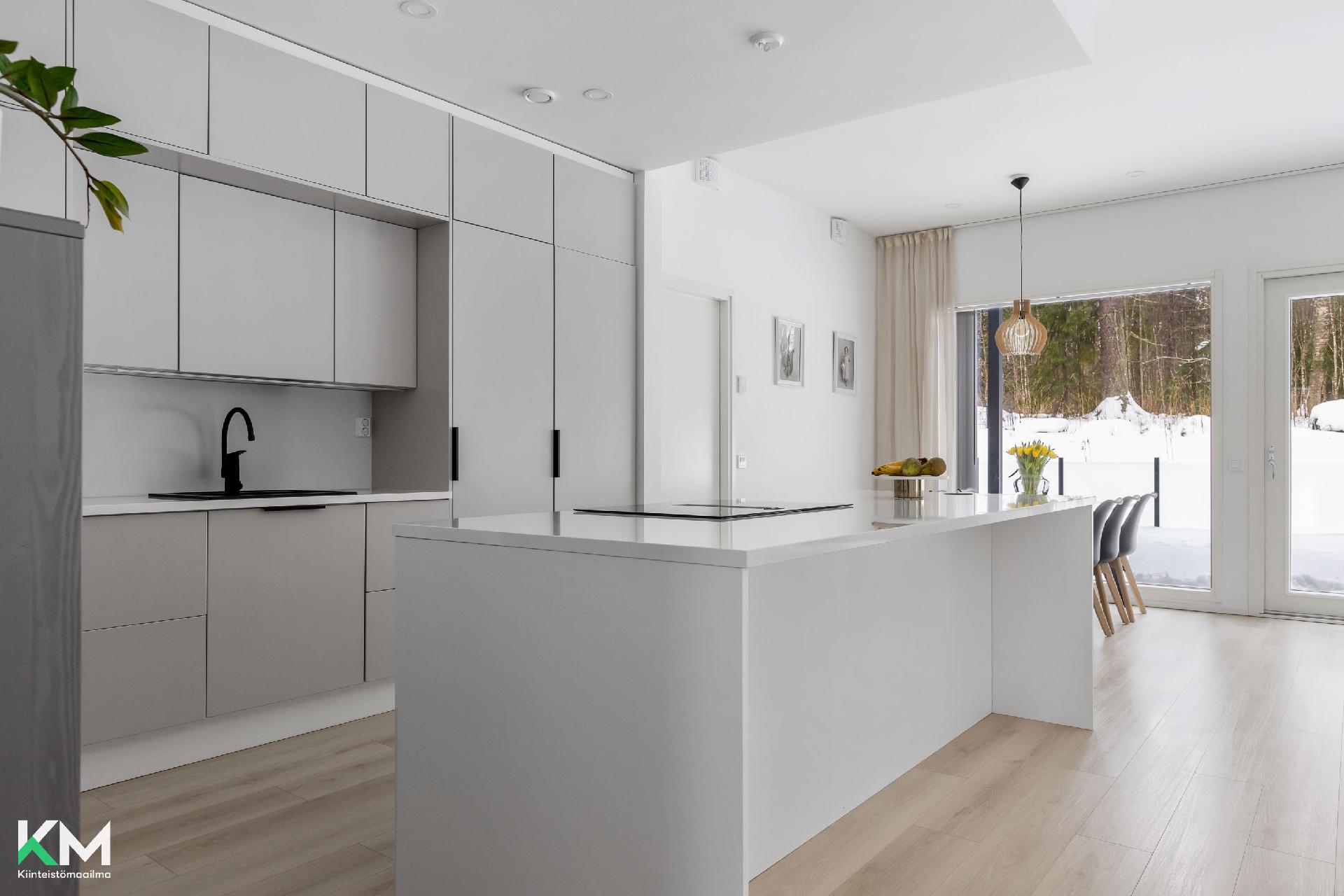 Keittiö / ruokailutila