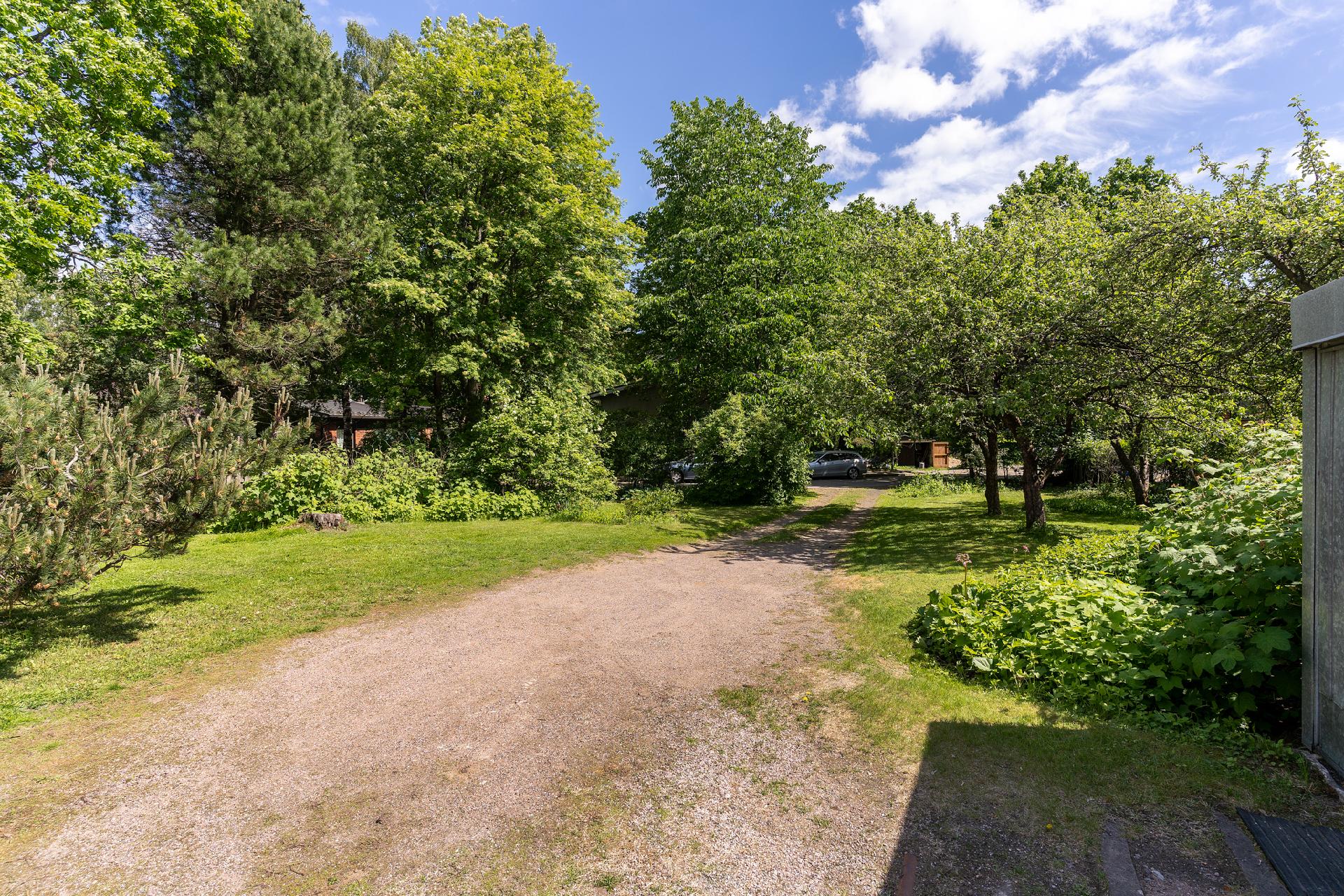 Sylvesterintie 4, Pitäjänmäki, Helsinki