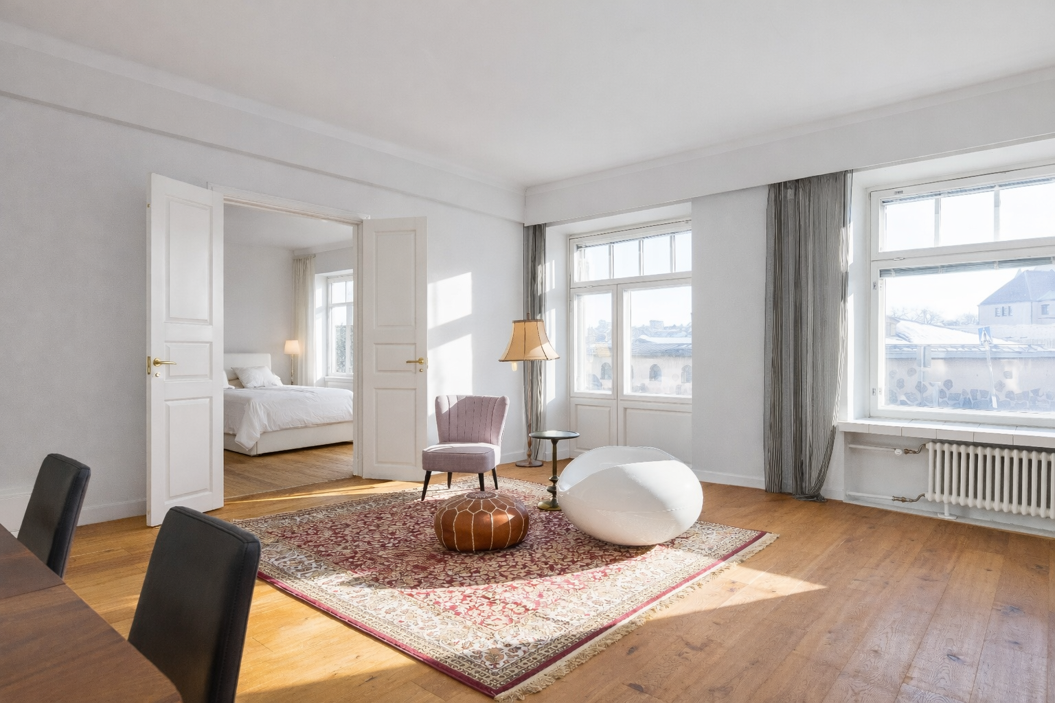 Kodissa on mahdollisuus jakaa olohuone siten, että asuntoon saa toisen makuuhuoneen