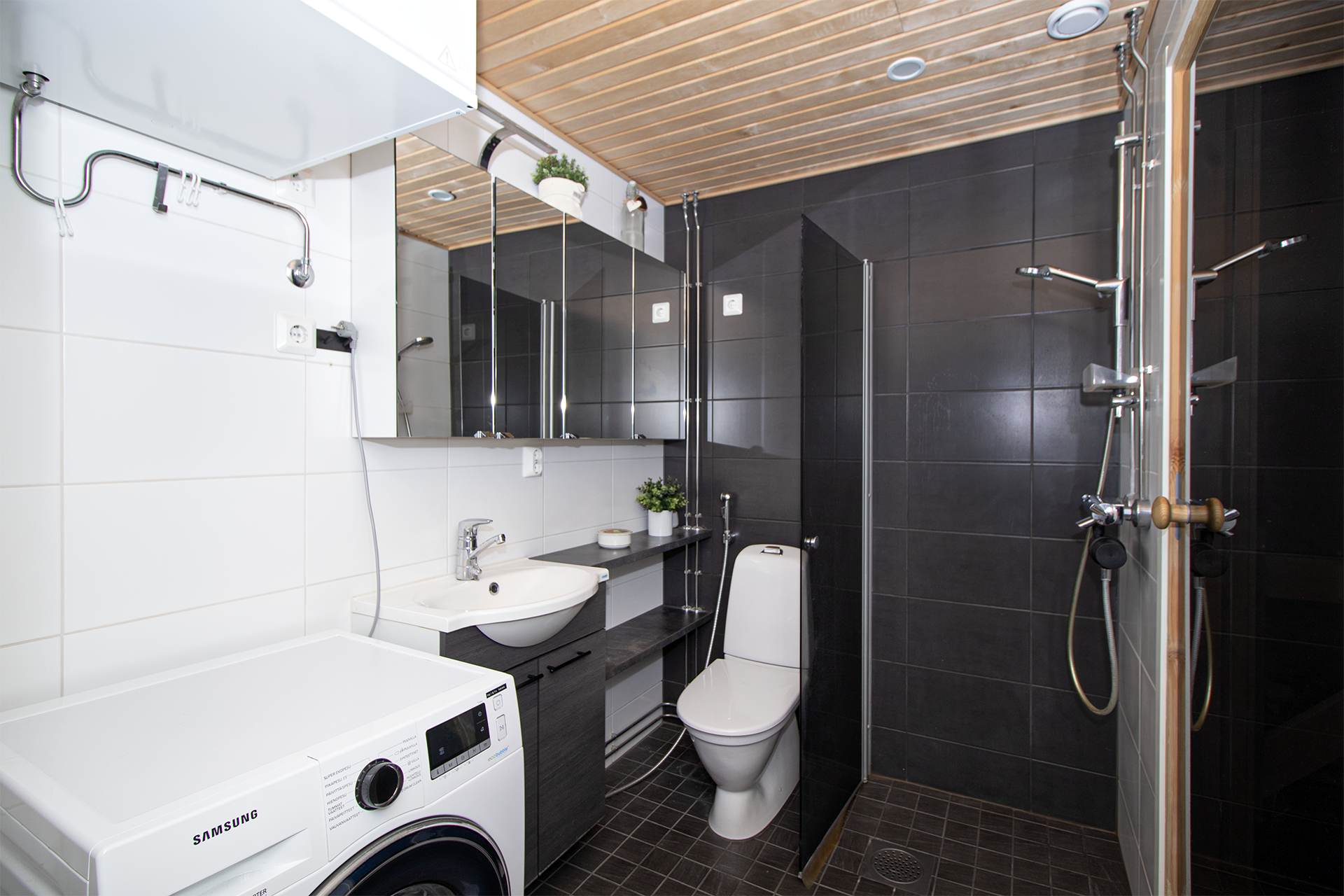 Poukamankatu 23, Pihlajalaakso, Kuopio