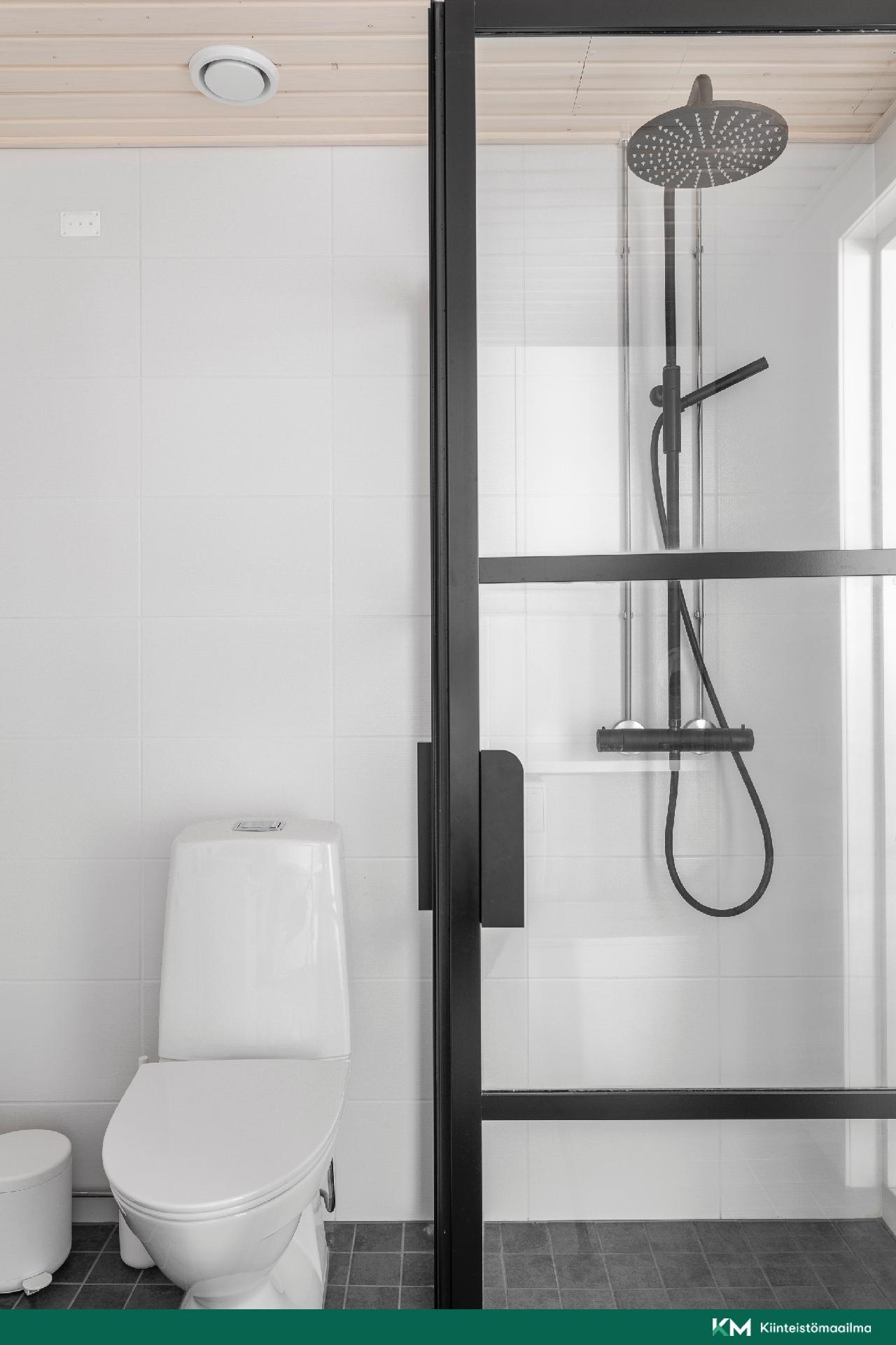 Tyylikkäät mustat yksityiskohdat