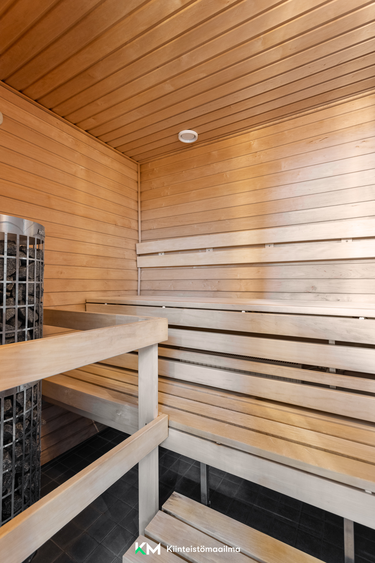.. ja itse sauna
