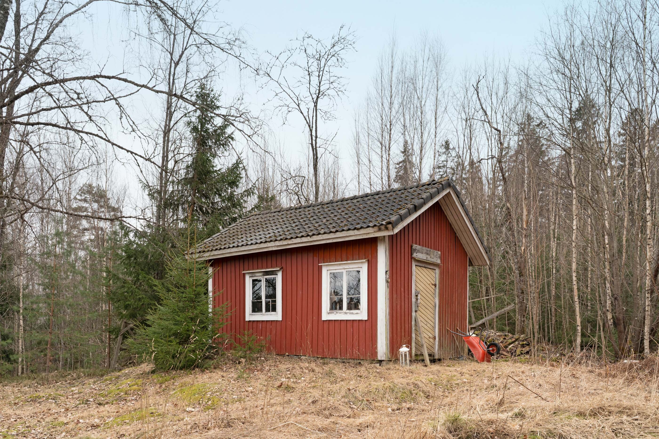 Vanha savusaunarakennus