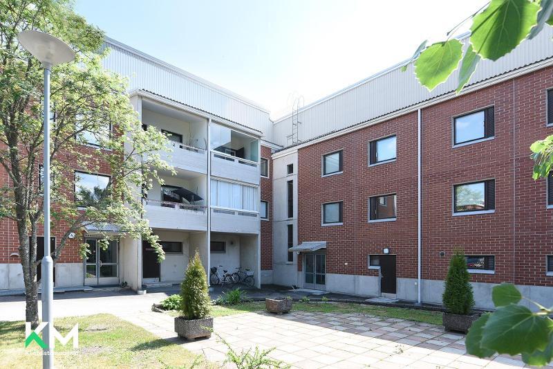 Lautamiehenkatu 8, Asemantausta, Lahti