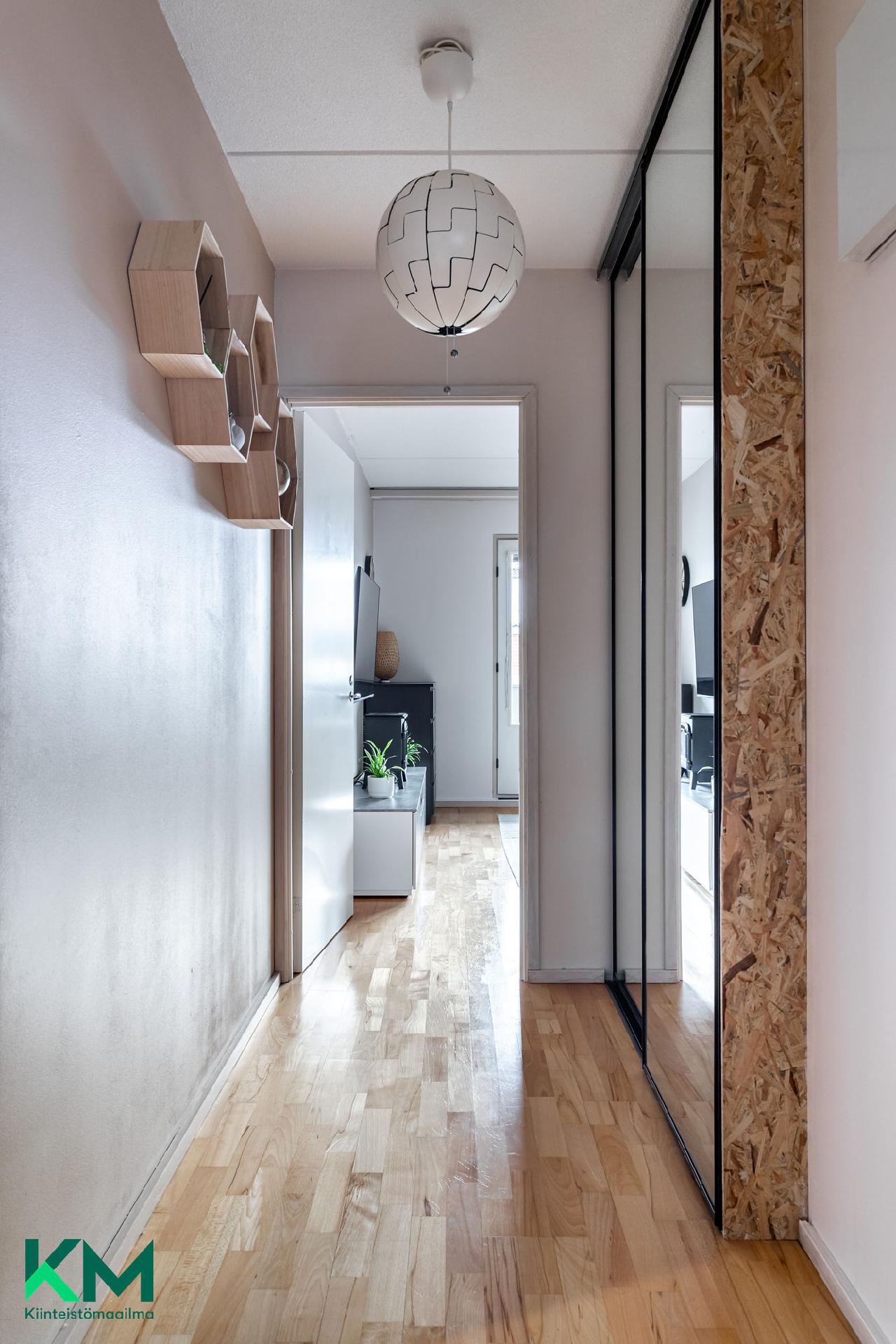 Lautamiehenkatu 8, Asemantausta, Lahti