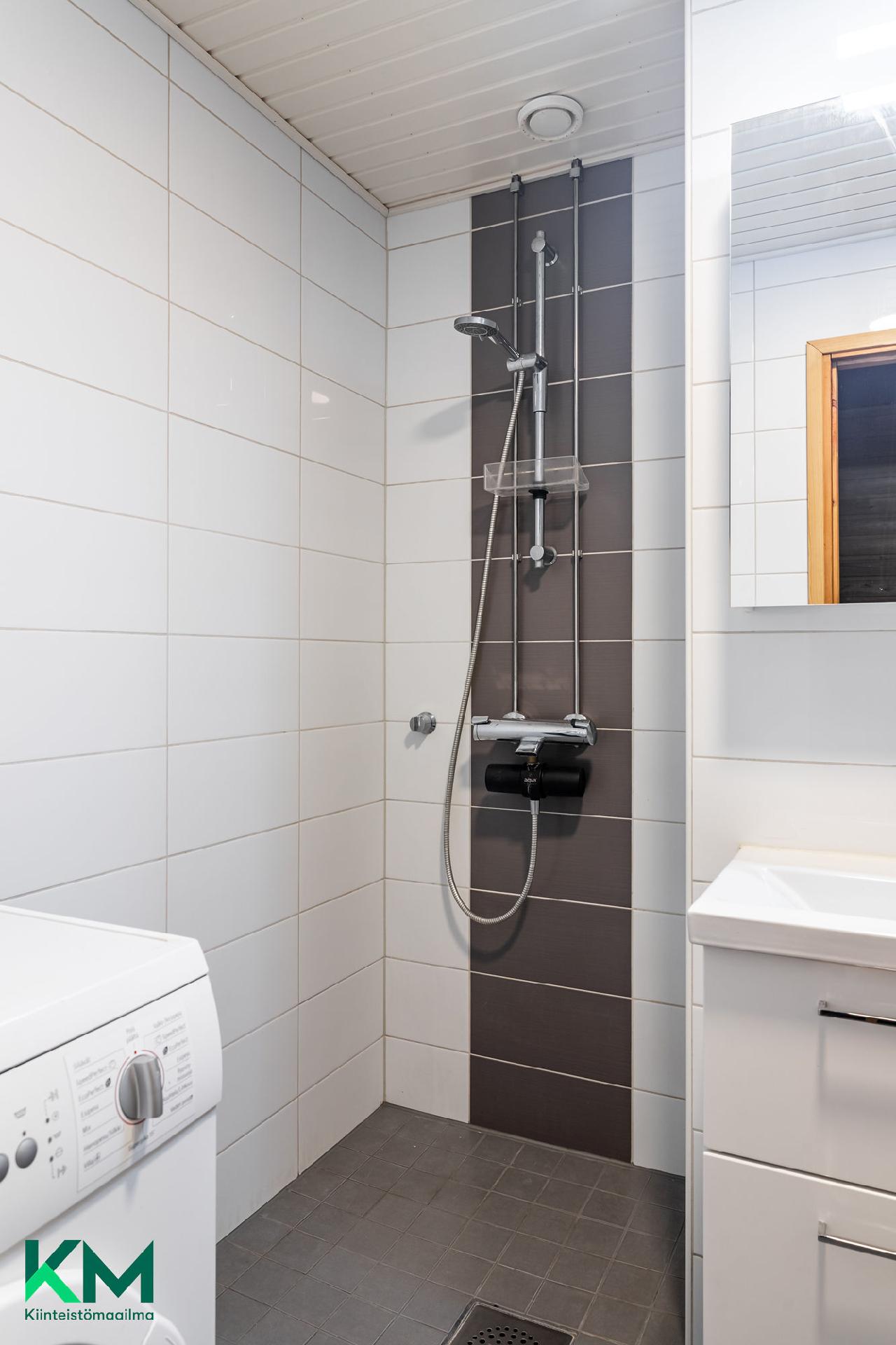 Lautamiehenkatu 8, Asemantausta, Lahti