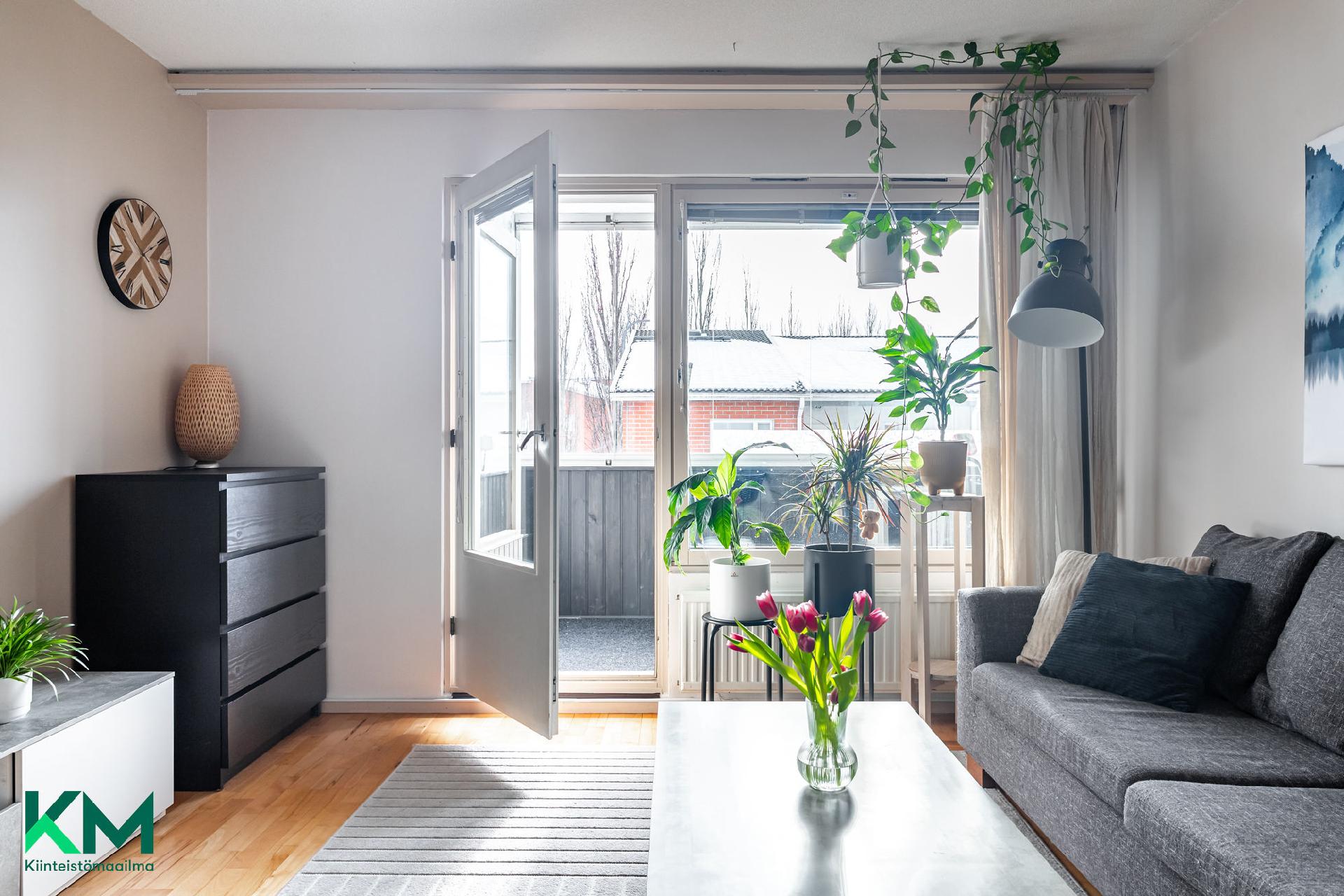 Lautamiehenkatu 8, Asemantausta, Lahti