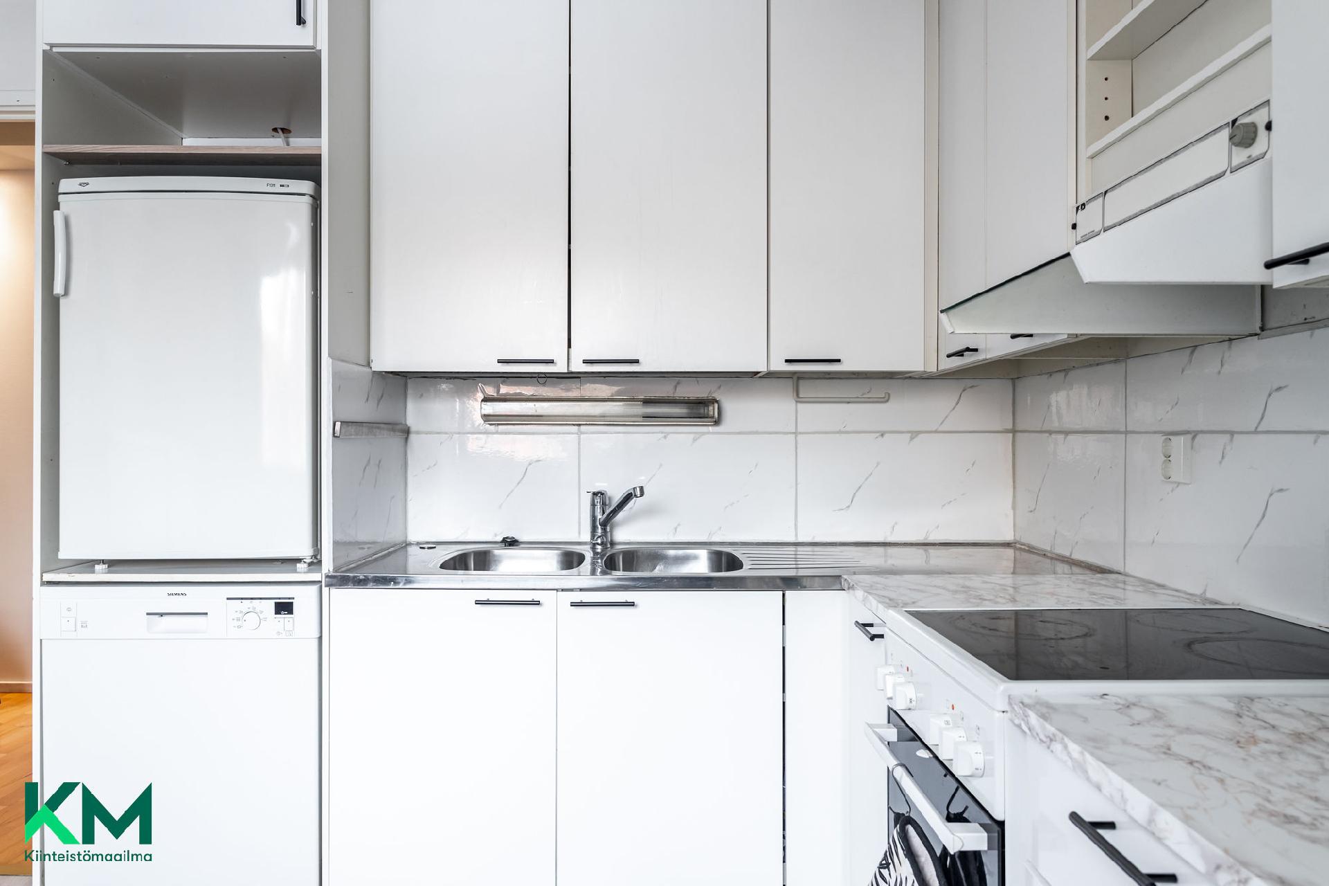 Lautamiehenkatu 8, Asemantausta, Lahti