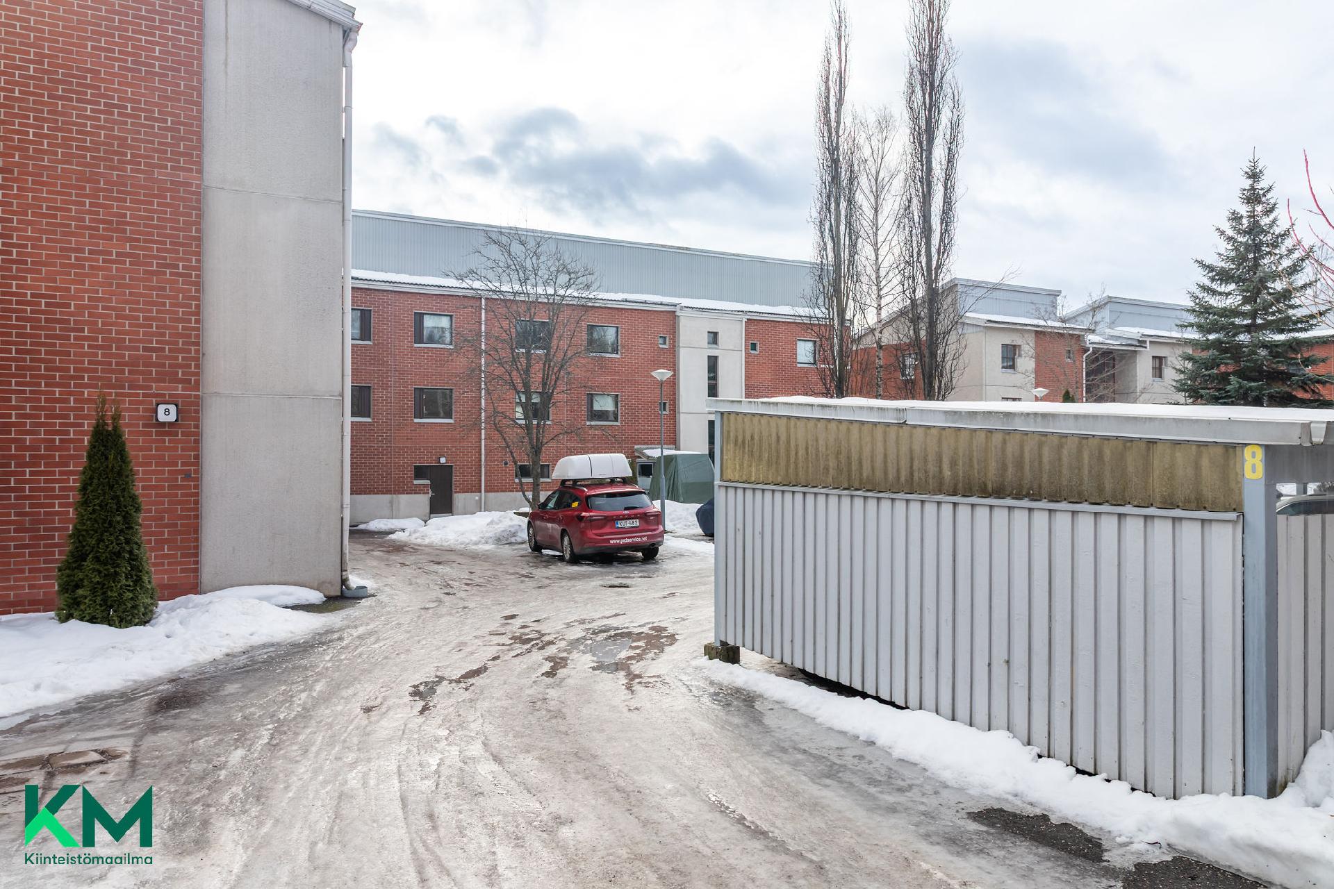 Lautamiehenkatu 8, Asemantausta, Lahti