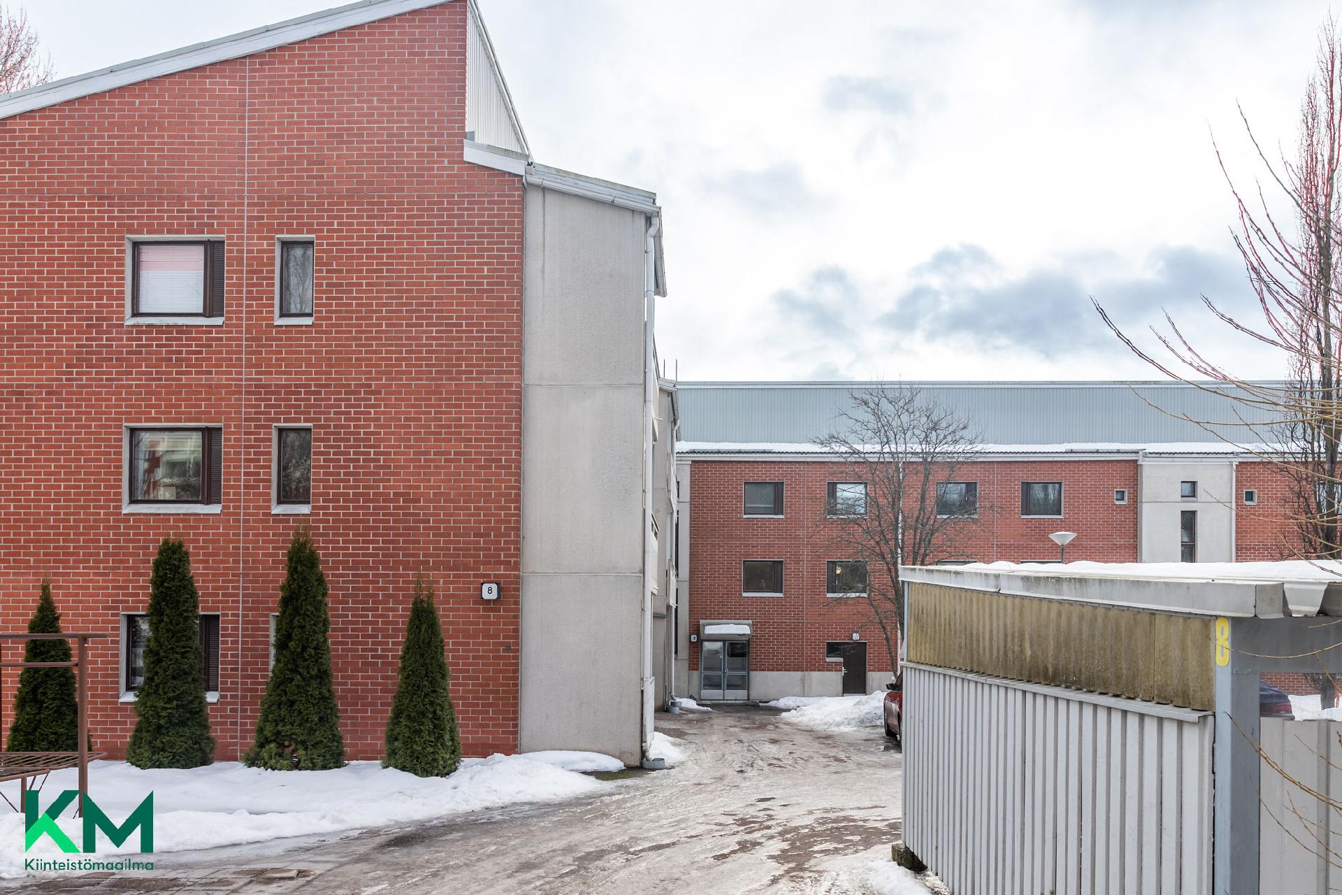 Lautamiehenkatu 8, Asemantausta, Lahti