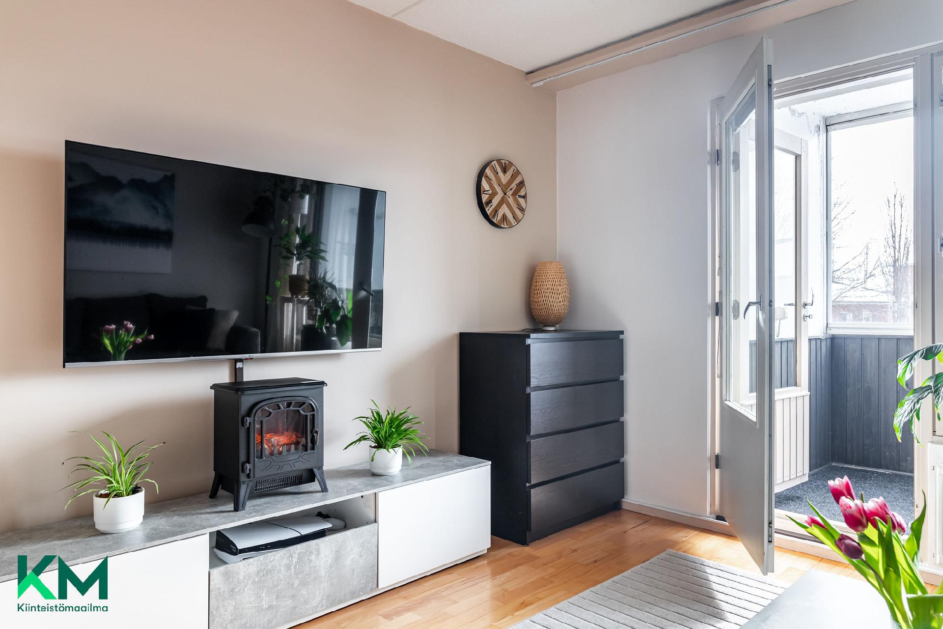 Lautamiehenkatu 8, Asemantausta, Lahti