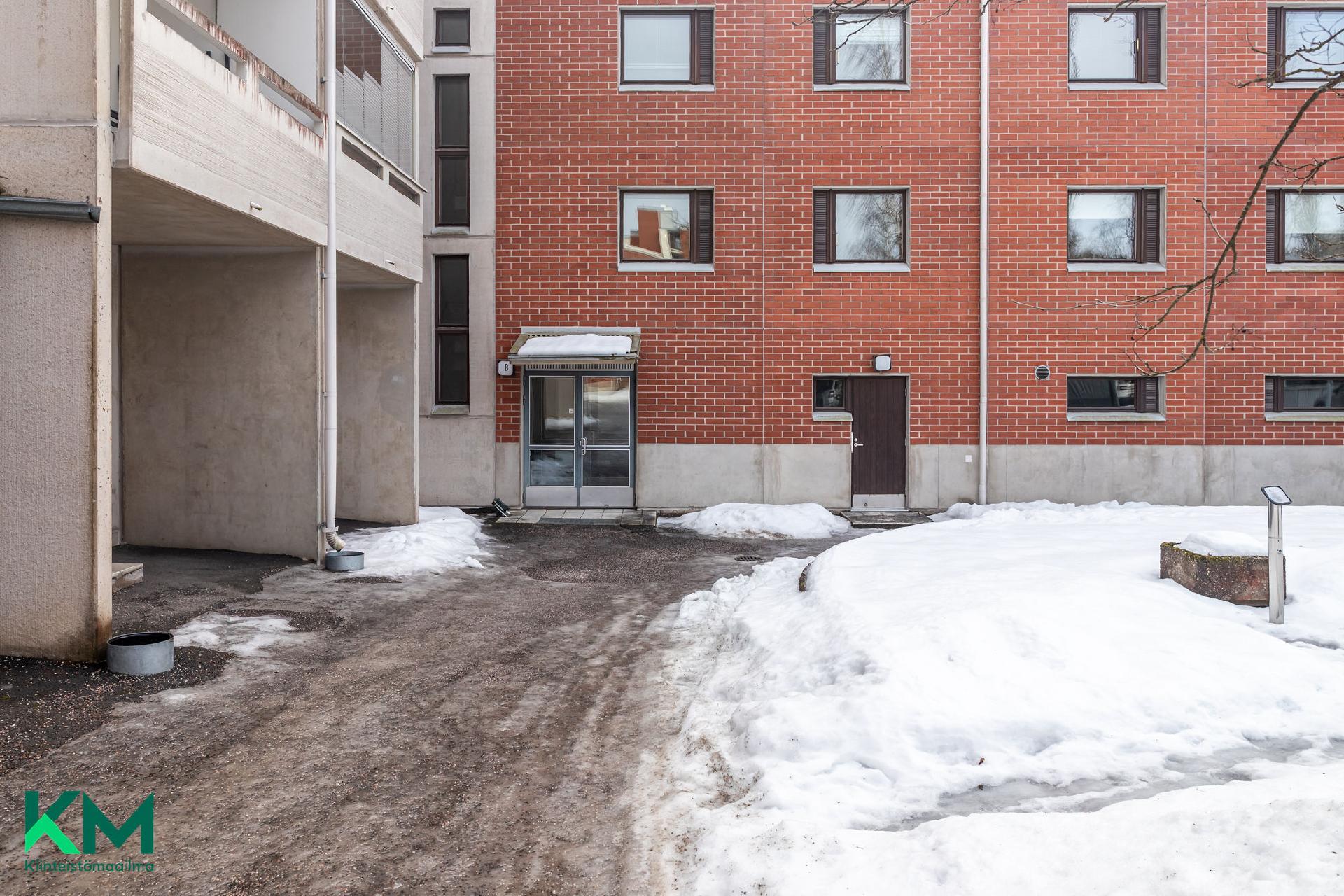 Lautamiehenkatu 8, Asemantausta, Lahti