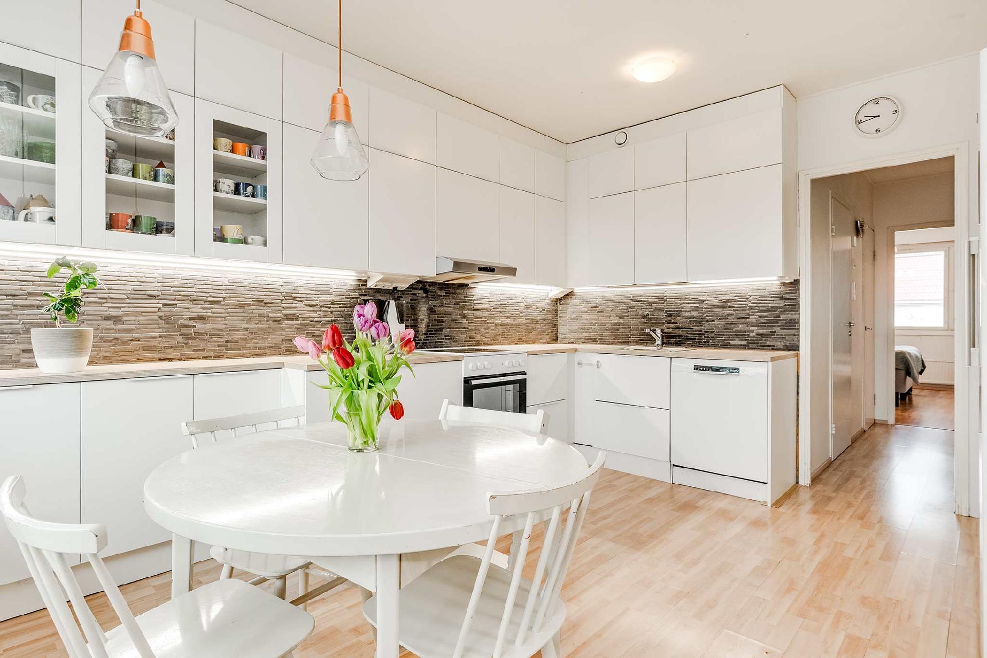 Jukolankatu 2-4, Huikas, Tampere