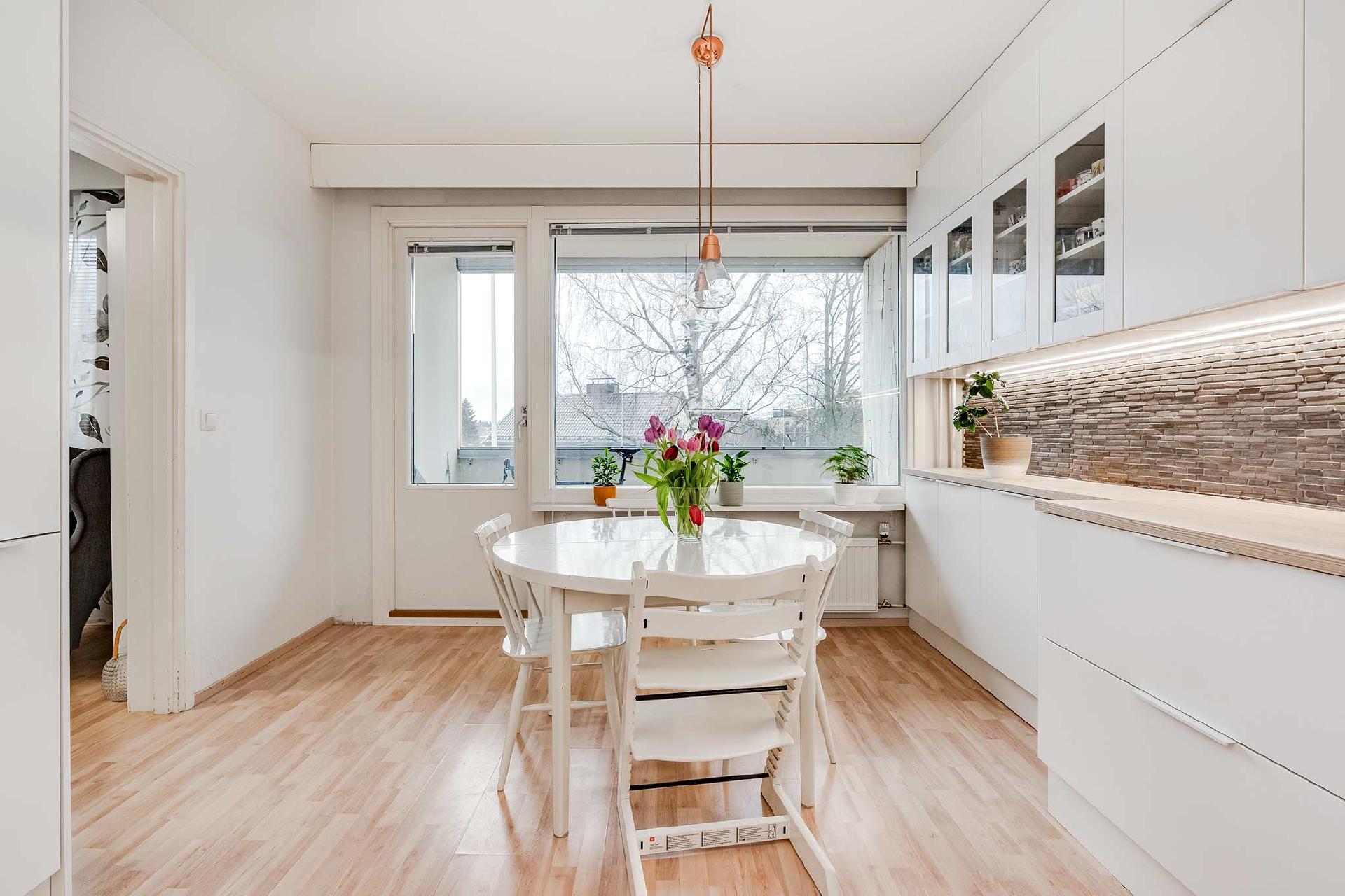 Jukolankatu 2-4, Huikas, Tampere