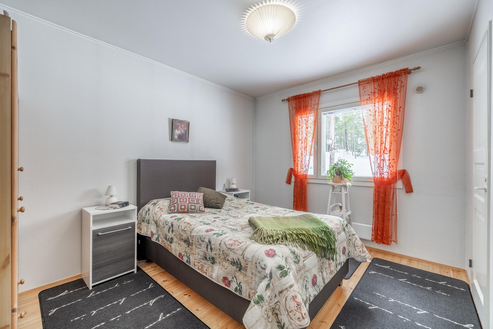 makuuhuone1 + vaatehuone