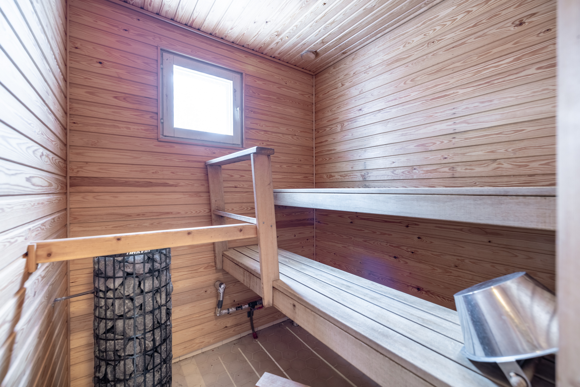 sauna, remontoitu v. 2015