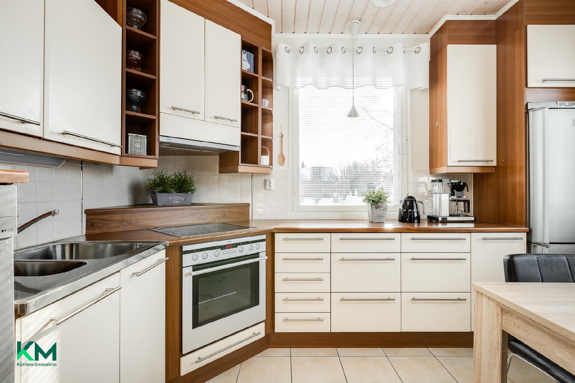 Mesimarjantie 5, Anttila, Muhos