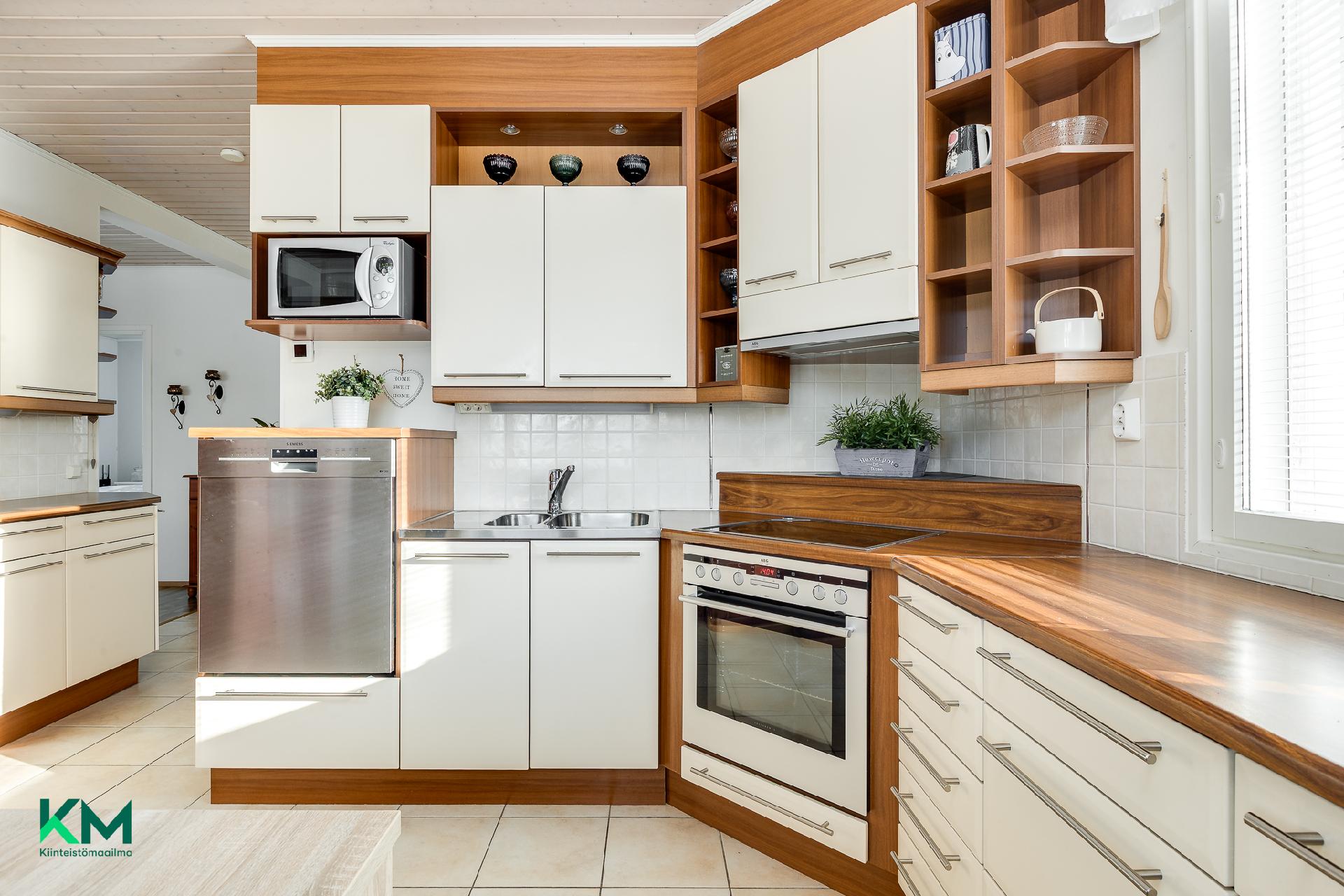 Mesimarjantie 5, Anttila, Muhos