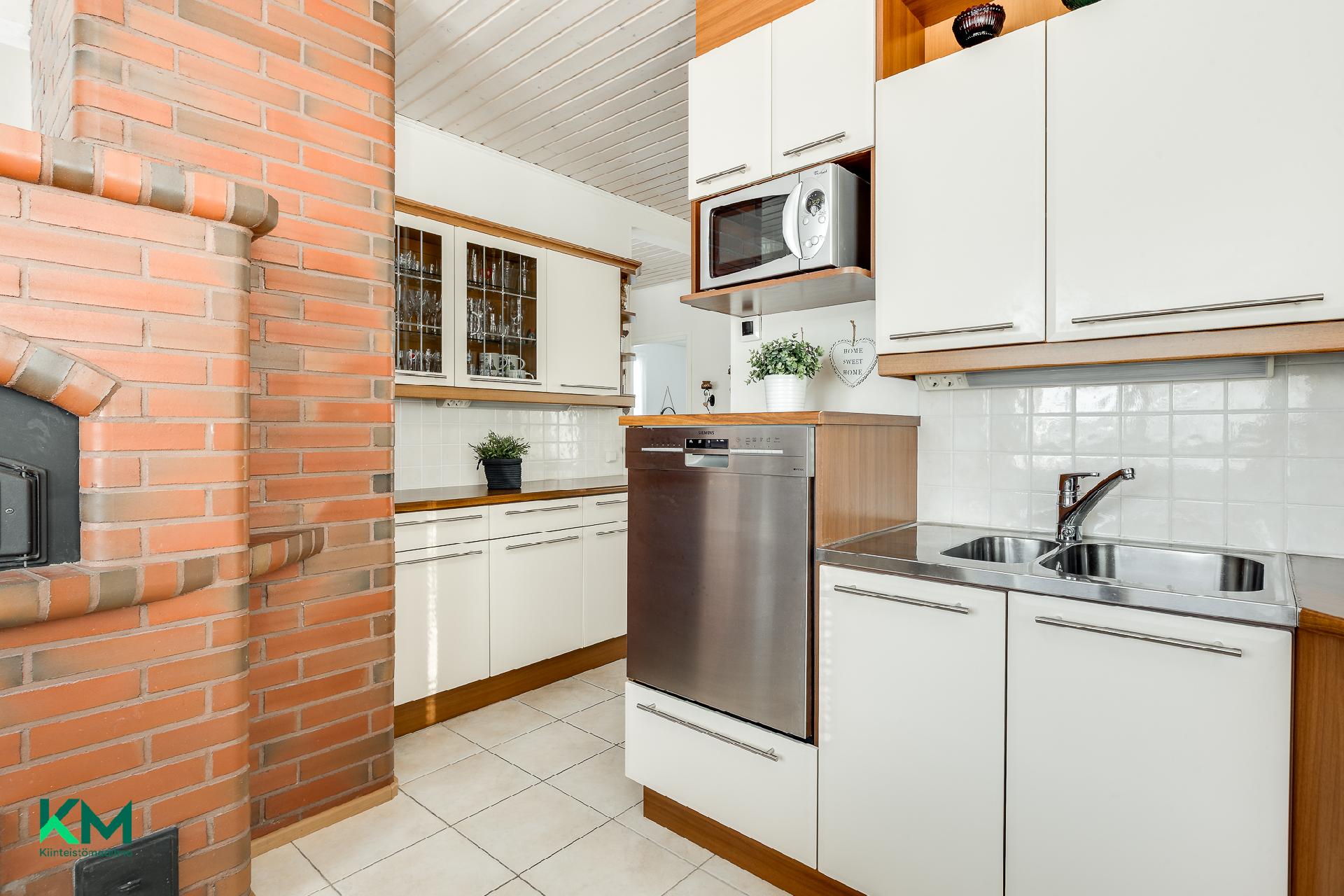 Mesimarjantie 5, Anttila, Muhos