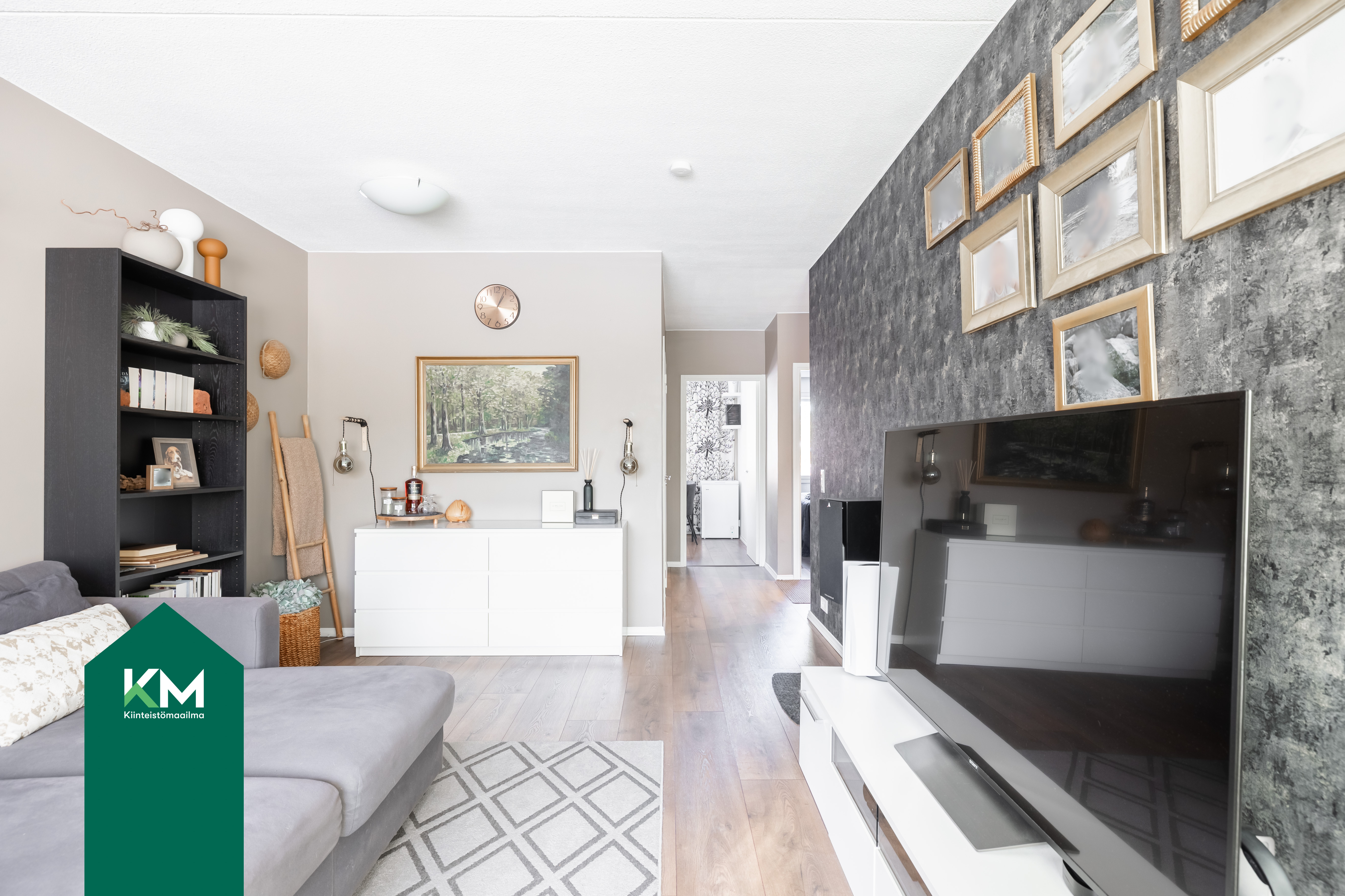 Valo kulkee läpi huoneiston 