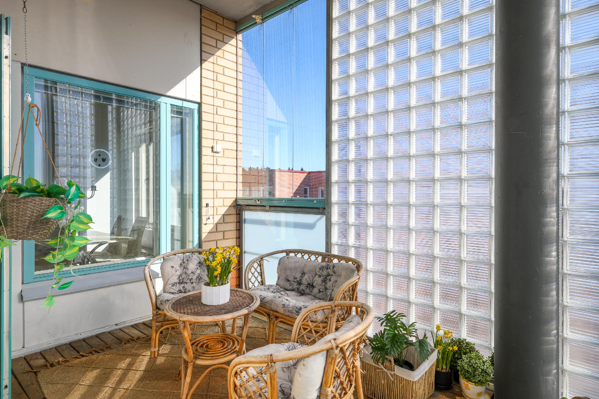 Asiakkaankatu 1, Itäkeskus, Helsinki