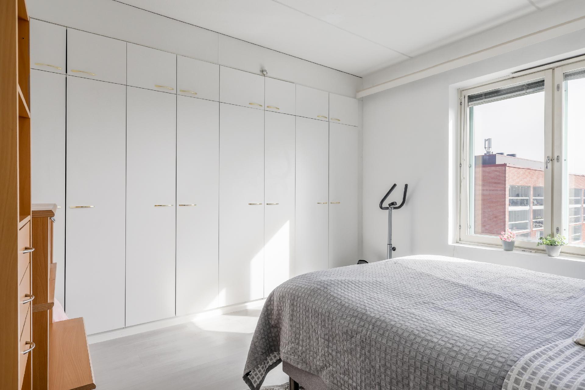 Asiakkaankatu 1, Itäkeskus, Helsinki