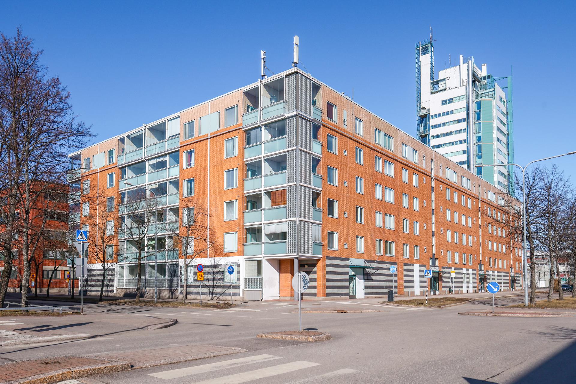 Asiakkaankatu 1, Itäkeskus, Helsinki