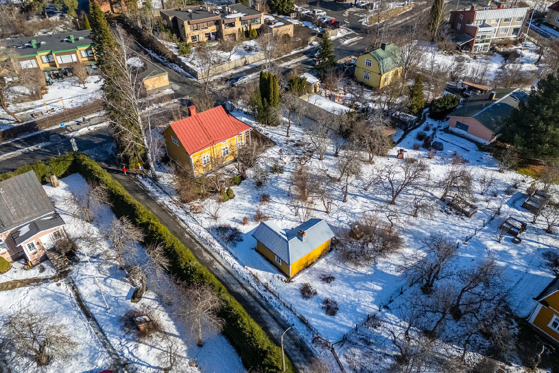 Rautatienkatu 5, Asemantausta, Hämeenlinna