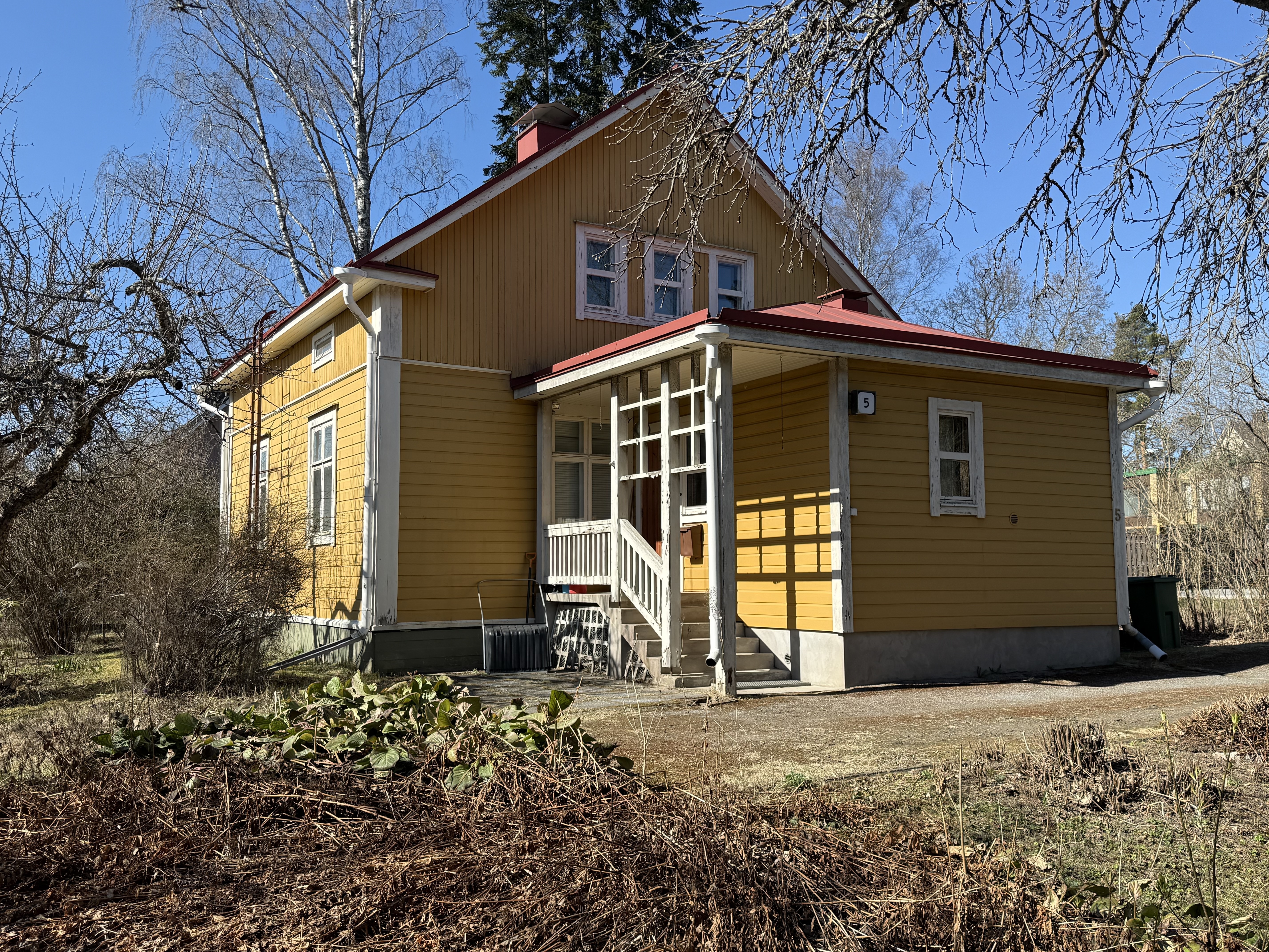 Rautatienkatu 5, Asemantausta, Hämeenlinna