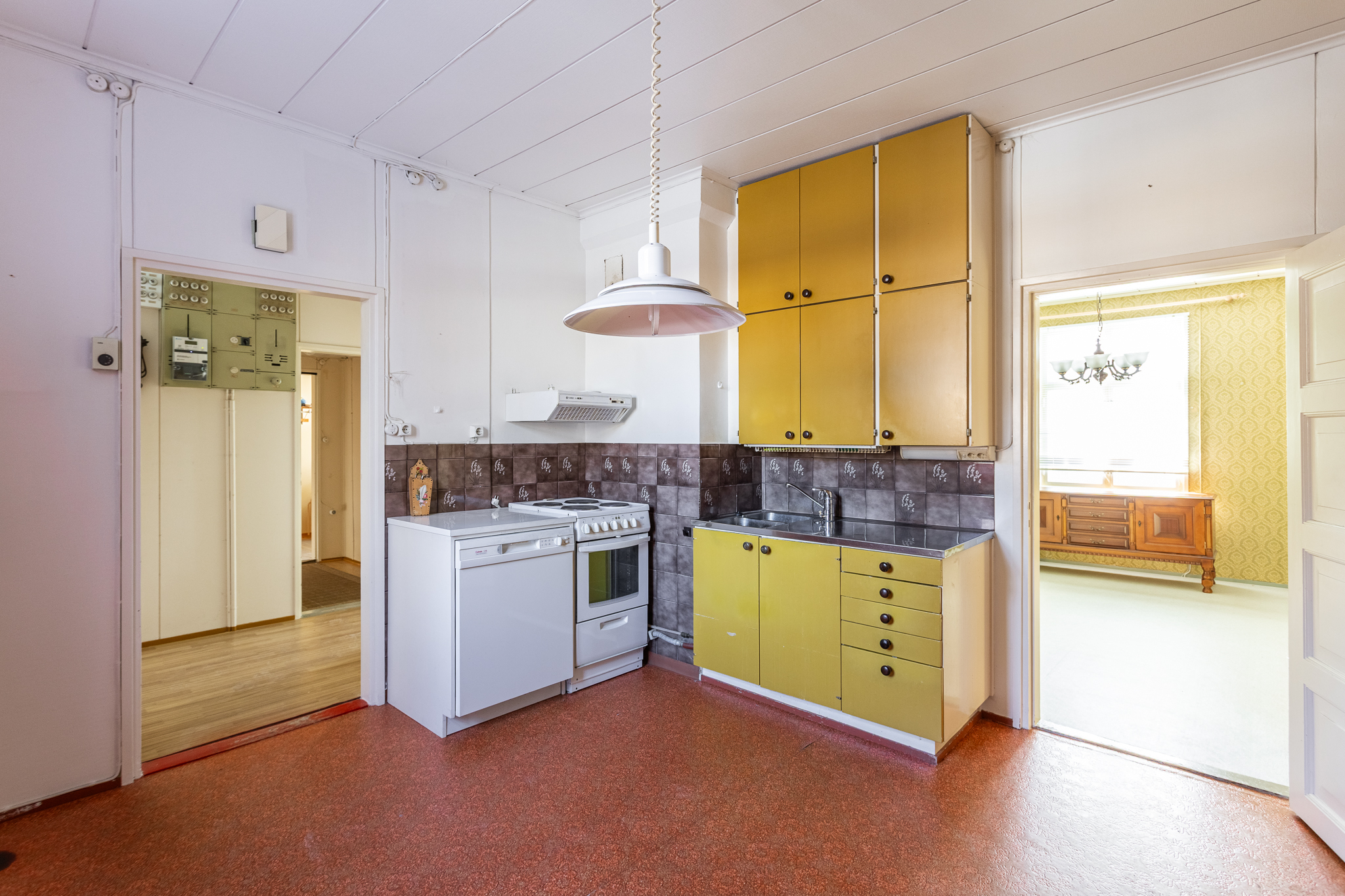 Rautatienkatu 5, Asemantausta, Hämeenlinna