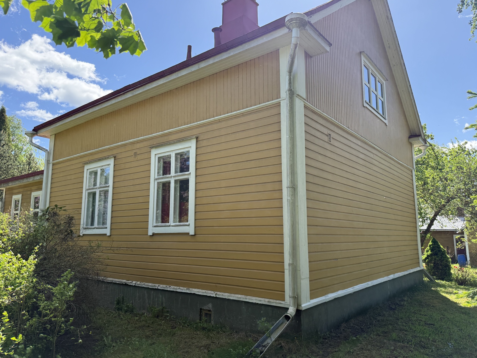 Rautatienkatu 5, Asemantausta, Hämeenlinna