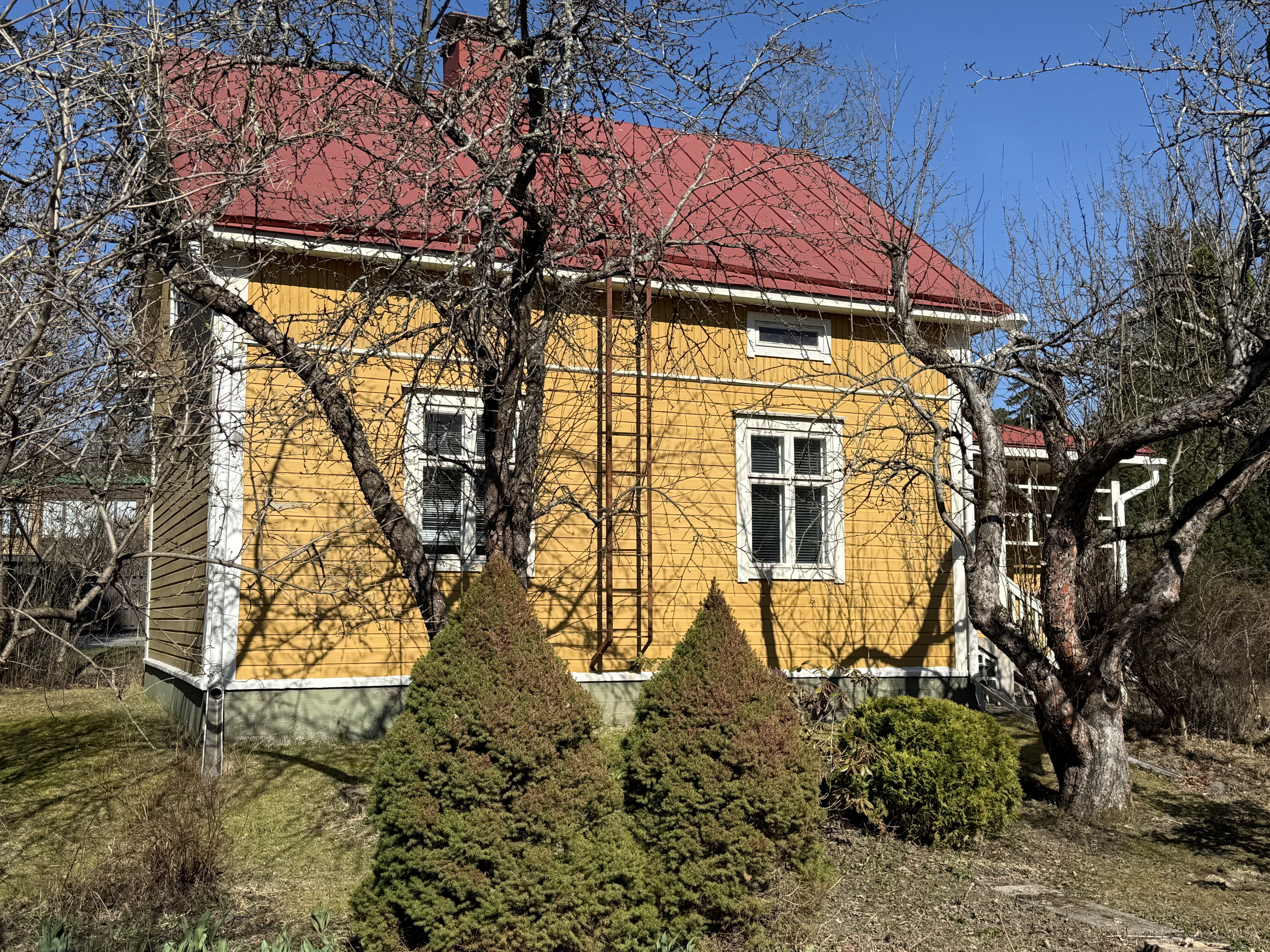 Rautatienkatu 5, Asemantausta, Hämeenlinna