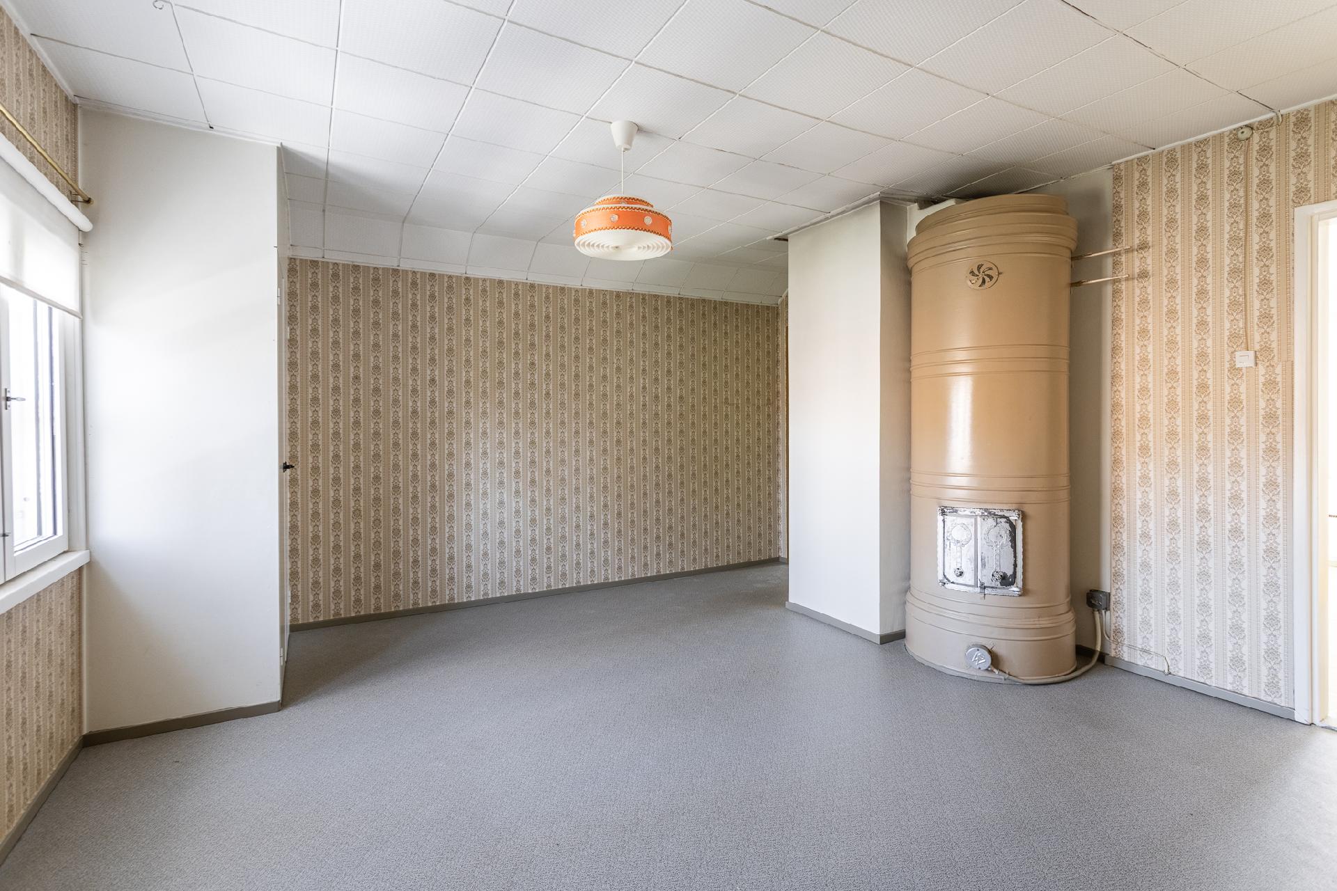 Rautatienkatu 5, Asemantausta, Hämeenlinna