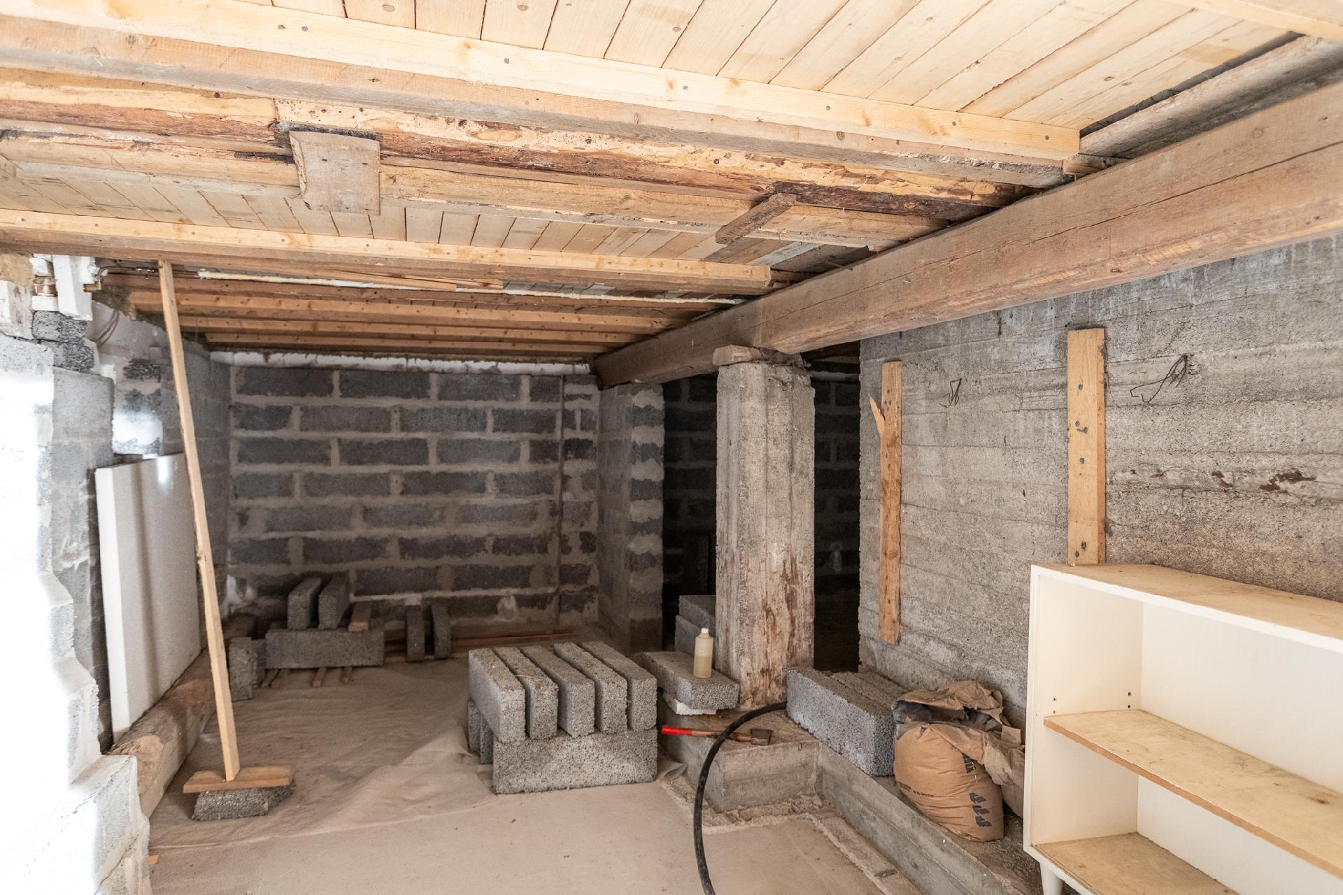 Rautatienkatu 5, Asemantausta, Hämeenlinna