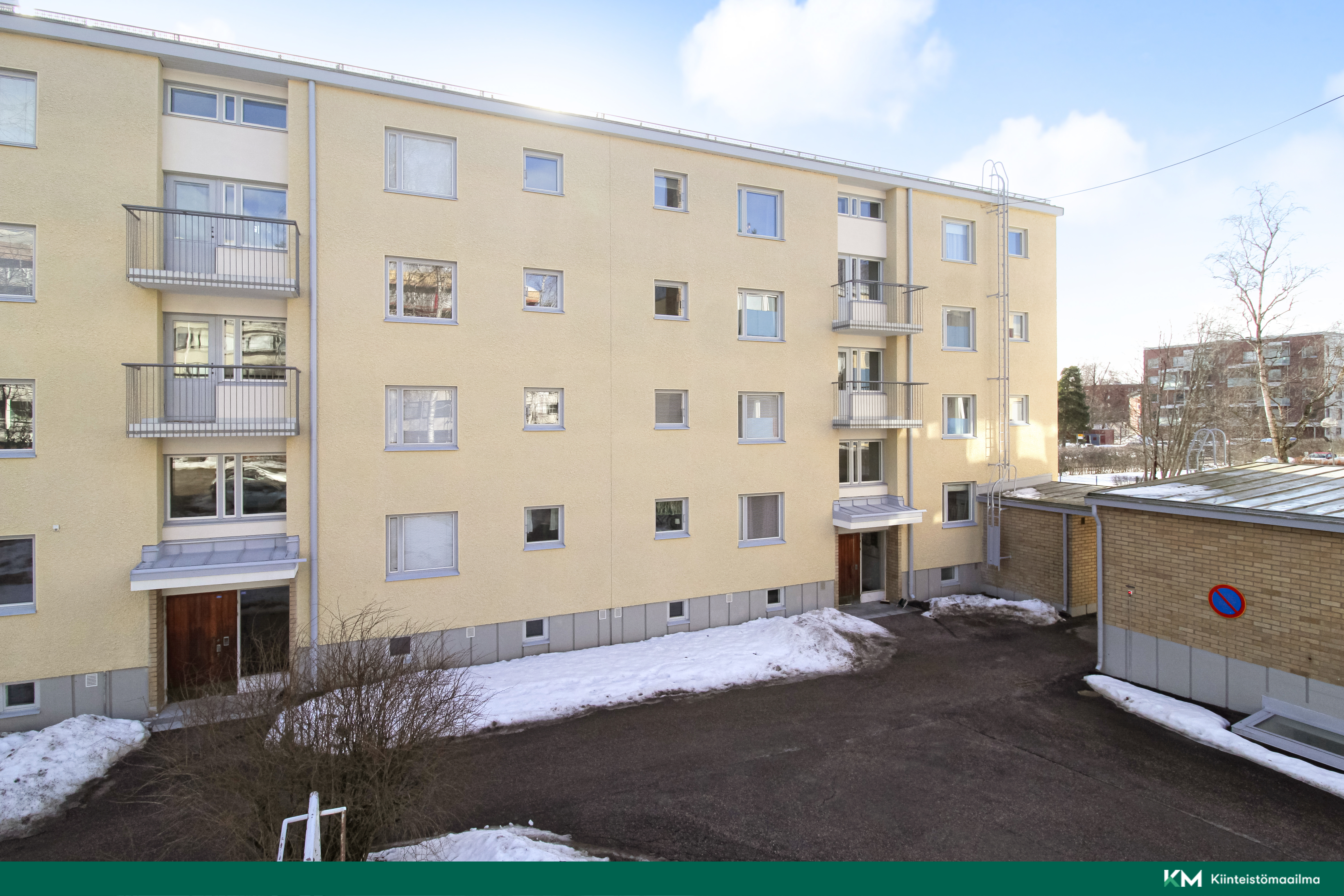 Suursuontie 8, Maunula, Helsinki