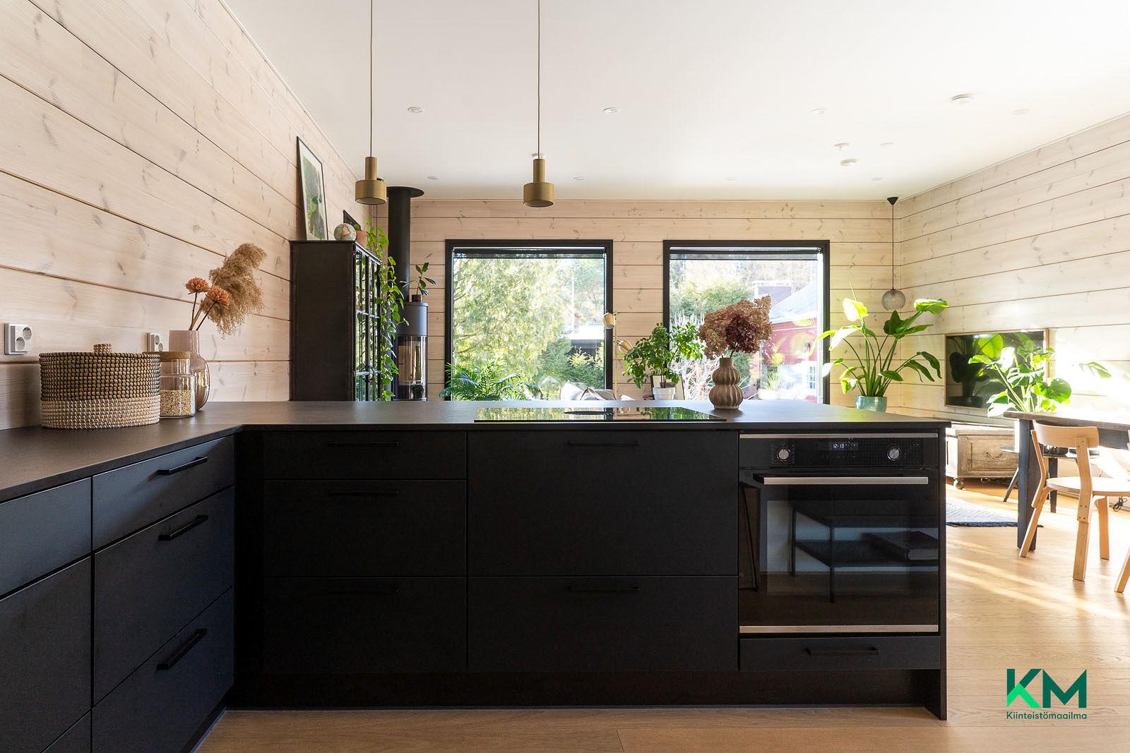 Maalarintie 10, Pikonkangas, Kangasala