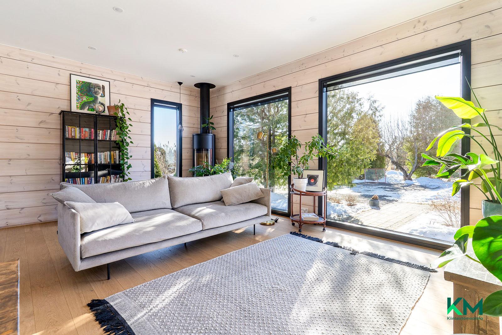 Maalarintie 10, Pikonkangas, Kangasala