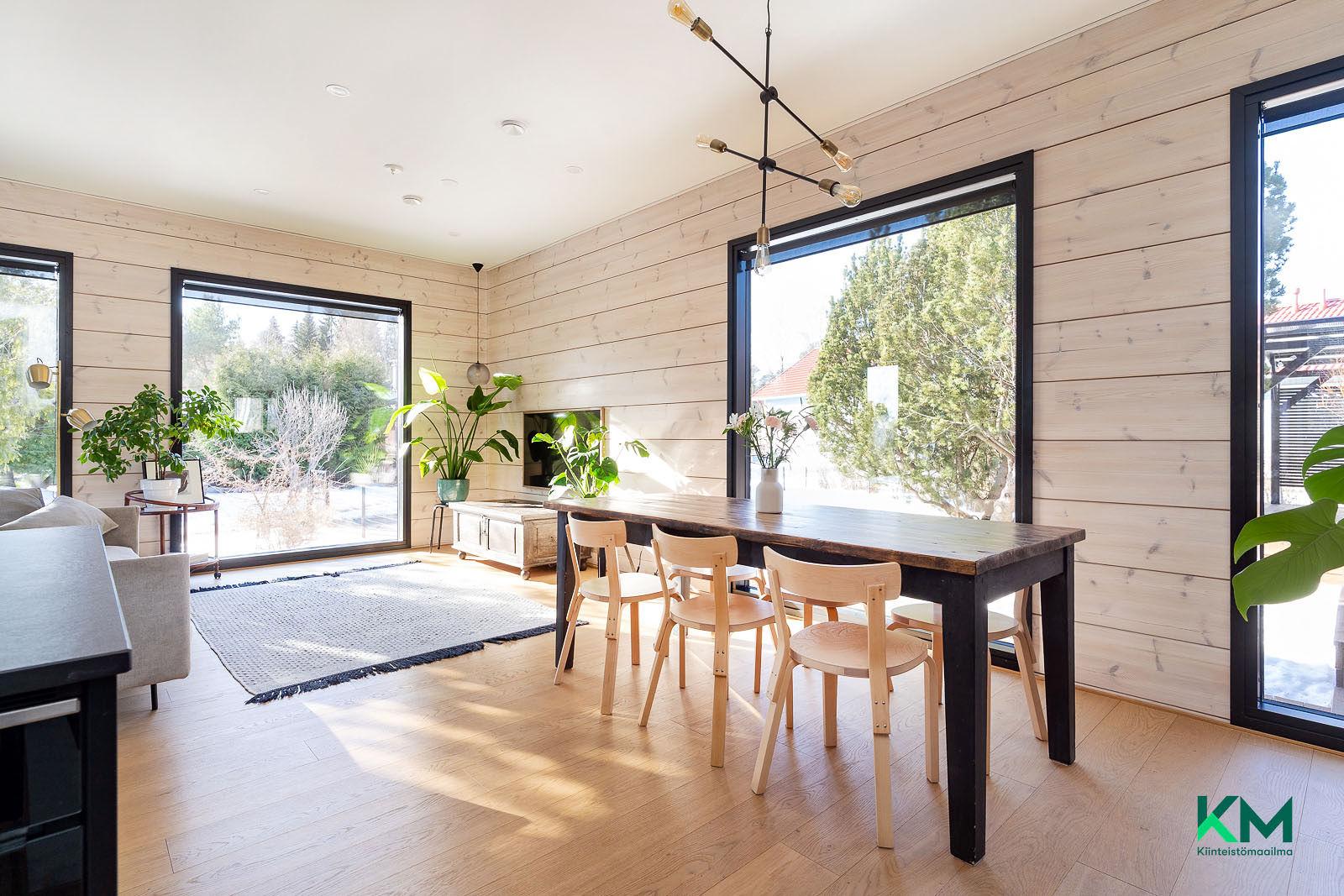 Maalarintie 10, Pikonkangas, Kangasala