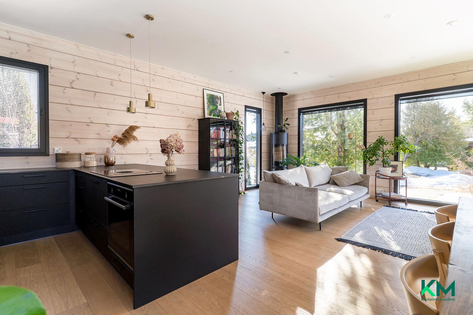 Maalarintie 10, Pikonkangas, Kangasala