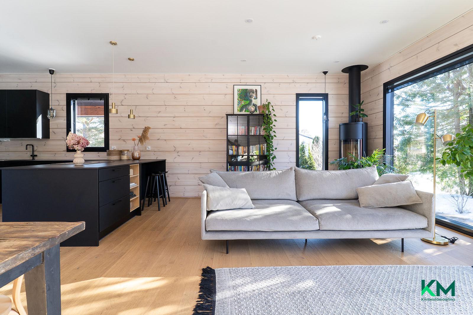 Maalarintie 10, Pikonkangas, Kangasala